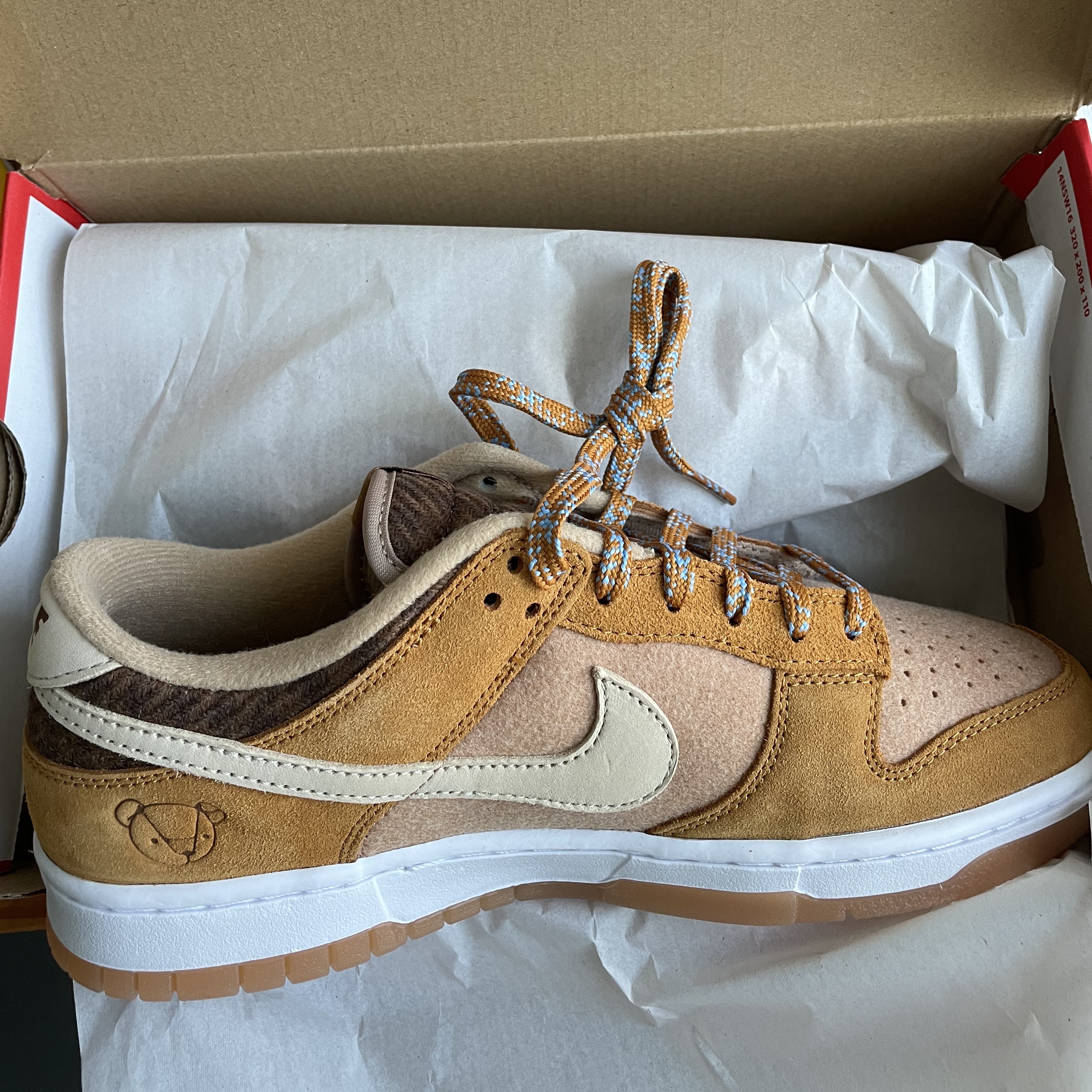Nike Dunk Low SE Praline Desert Ochre 착용 스타일 - 4