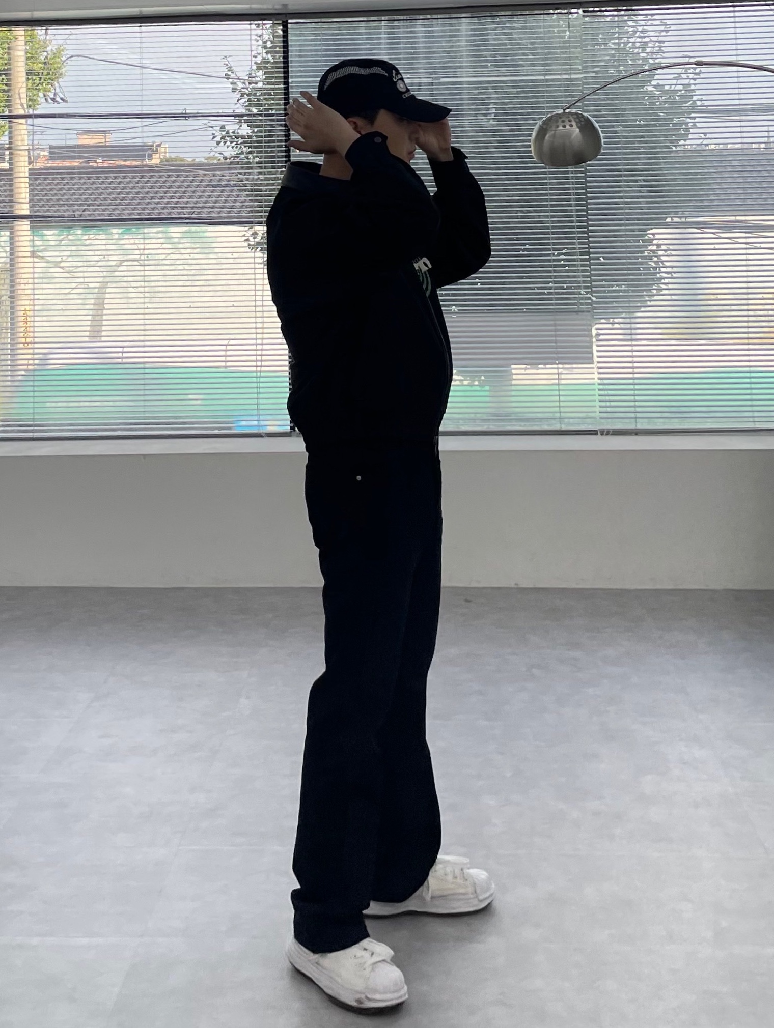 Maison Mihara Yasuhiro Blakey OG Sole Canvas Low-top Sneakers White 착용 스타일