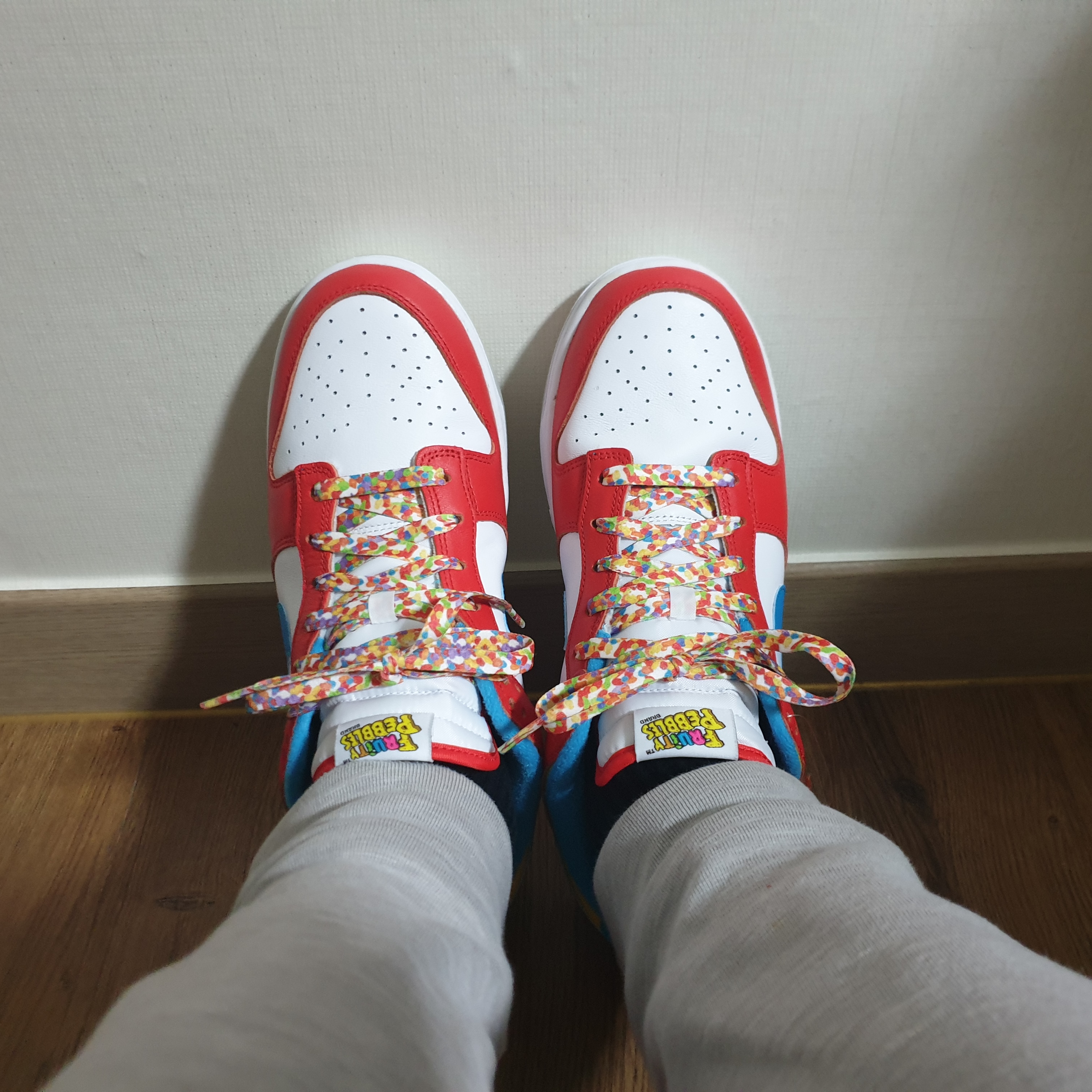 Nike x LeBron James x Fruity Pebbles Dunk Low QS Habanero Red 착용 스타일