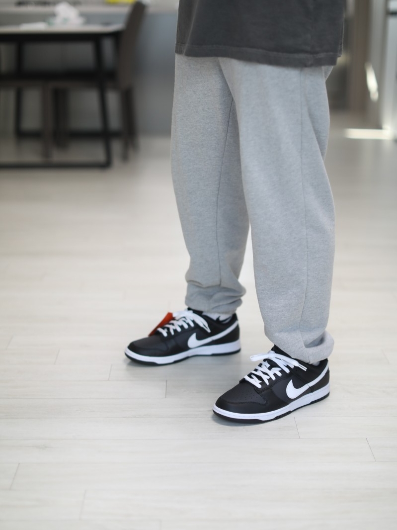Nike Dunk Low Retro Black White 착용 스타일