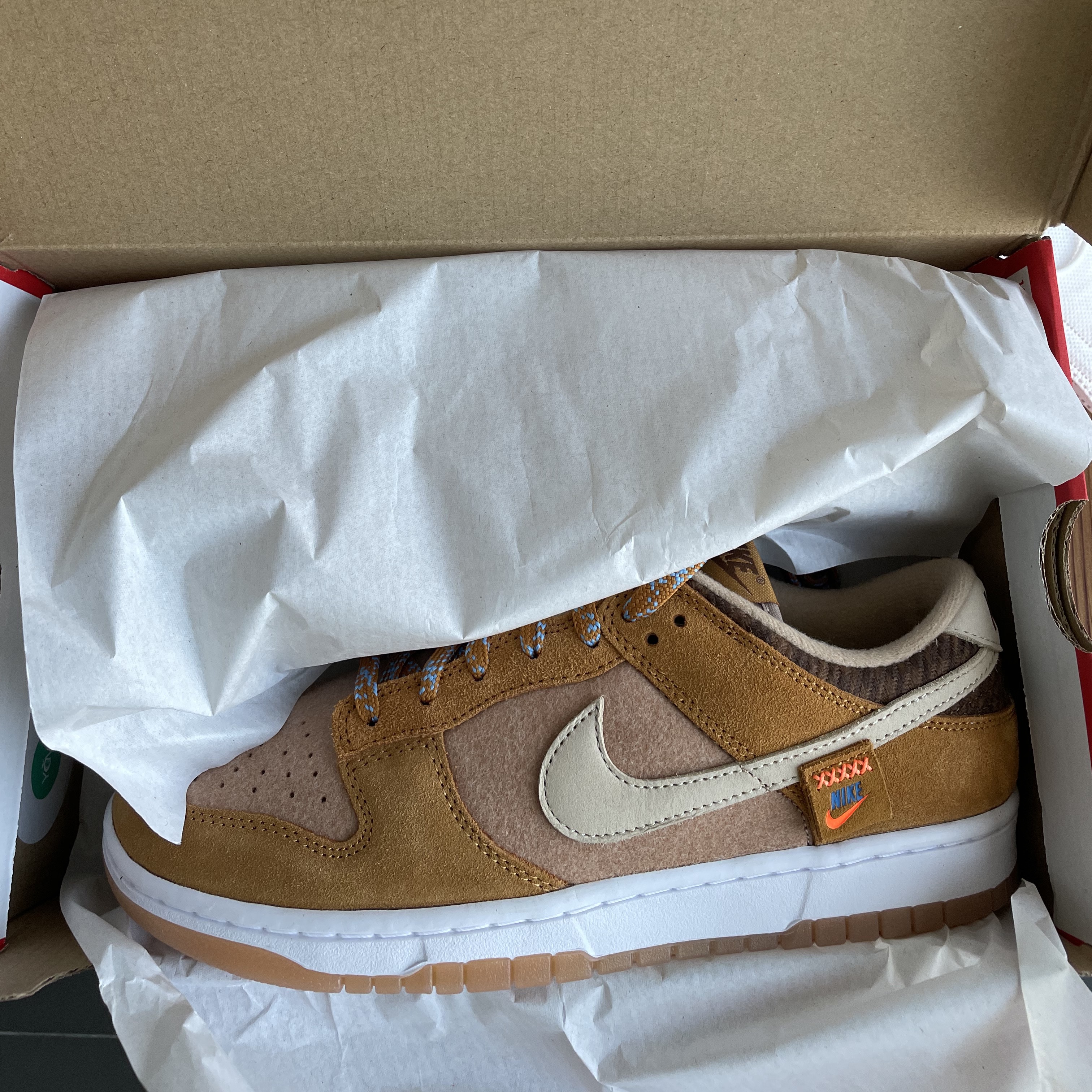 Nike Dunk Low SE Praline Desert Ochre 착용 스타일 - 5