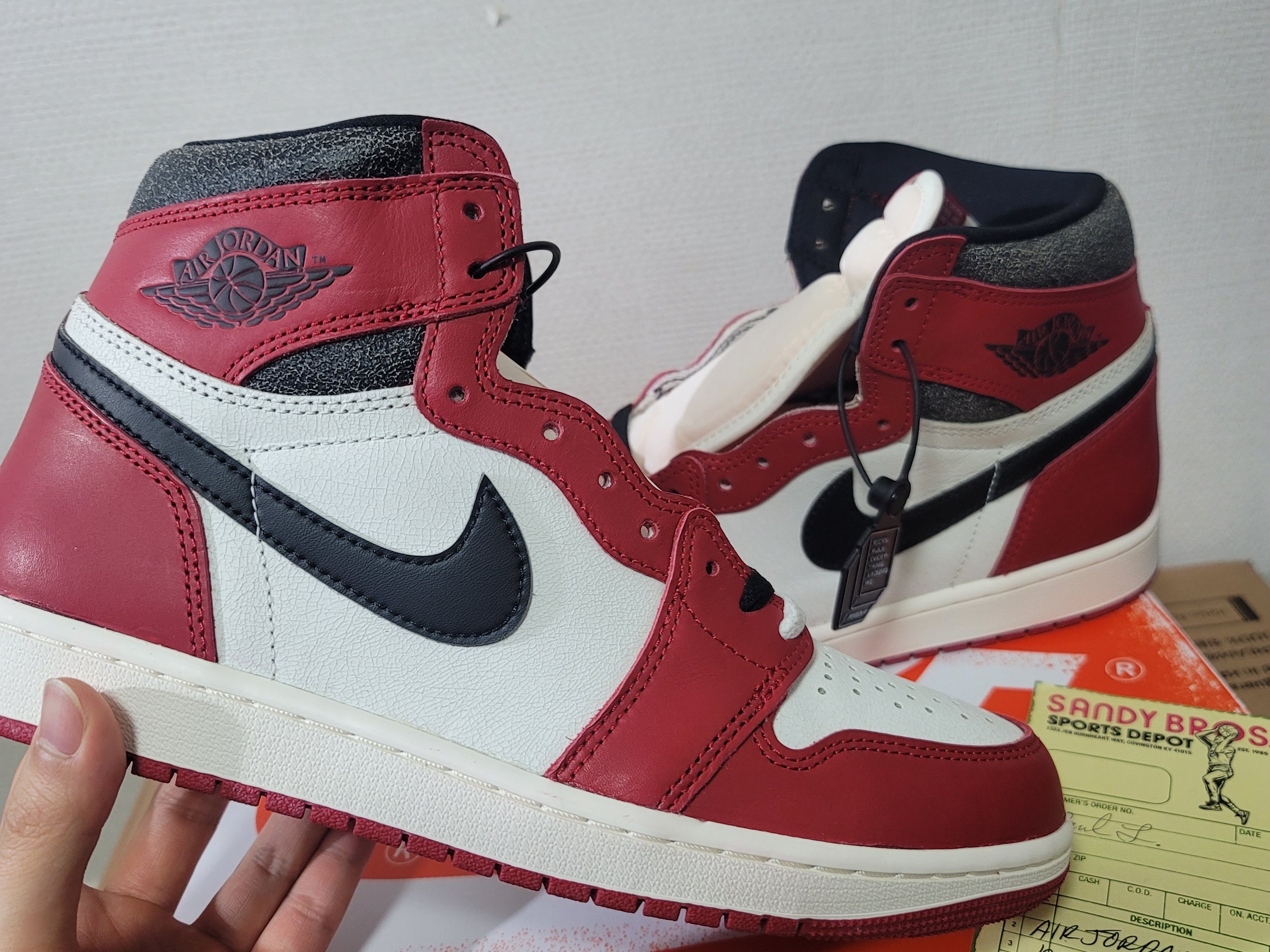 Jordan 1 Retro High OG Chicago 2022 착용 스타일 - 3