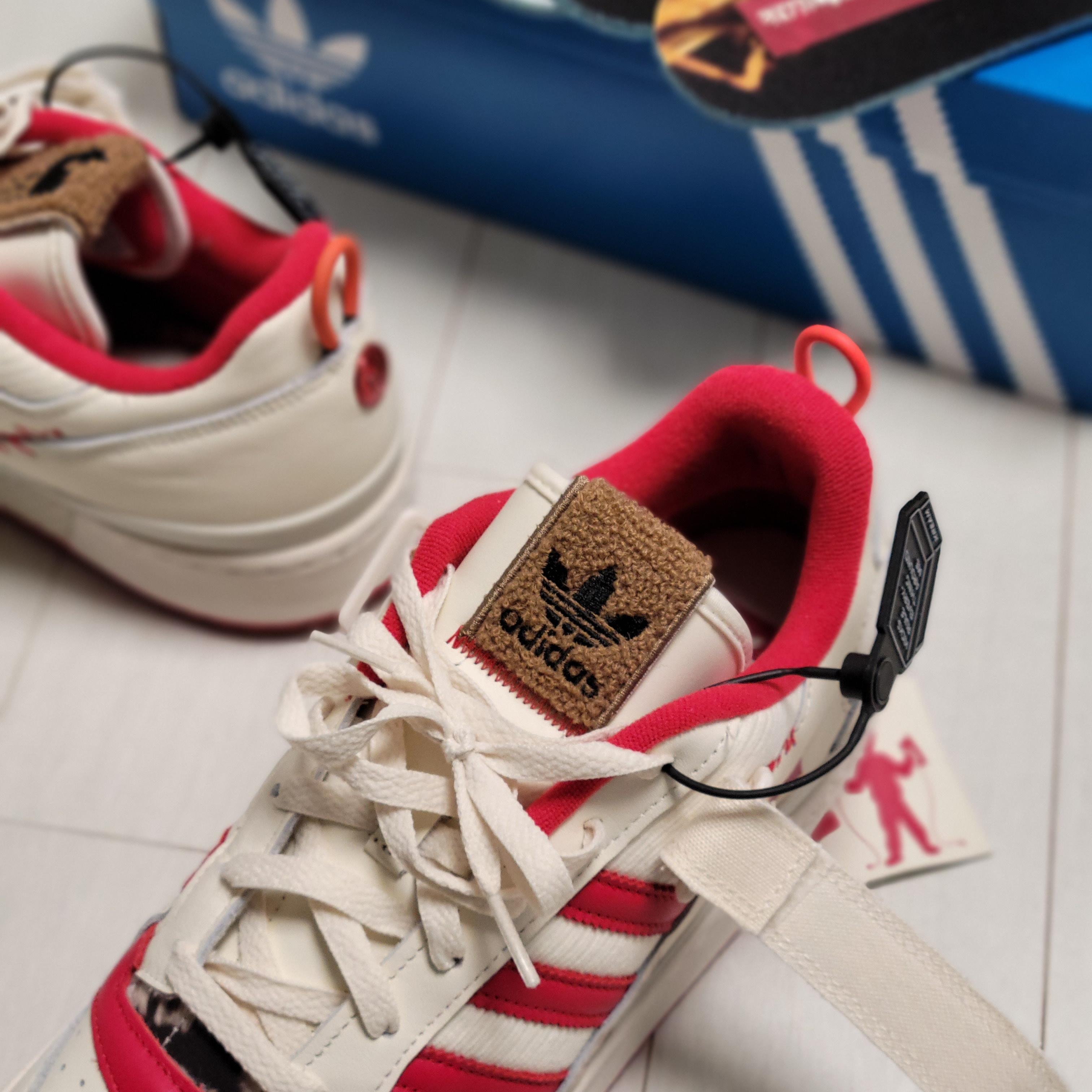 Adidas Forum Low Home Alone 착용 스타일 - 3