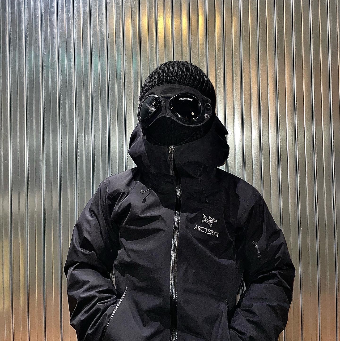Arc'teryx Beta LT Jacket Black 착용 스타일 - 1
