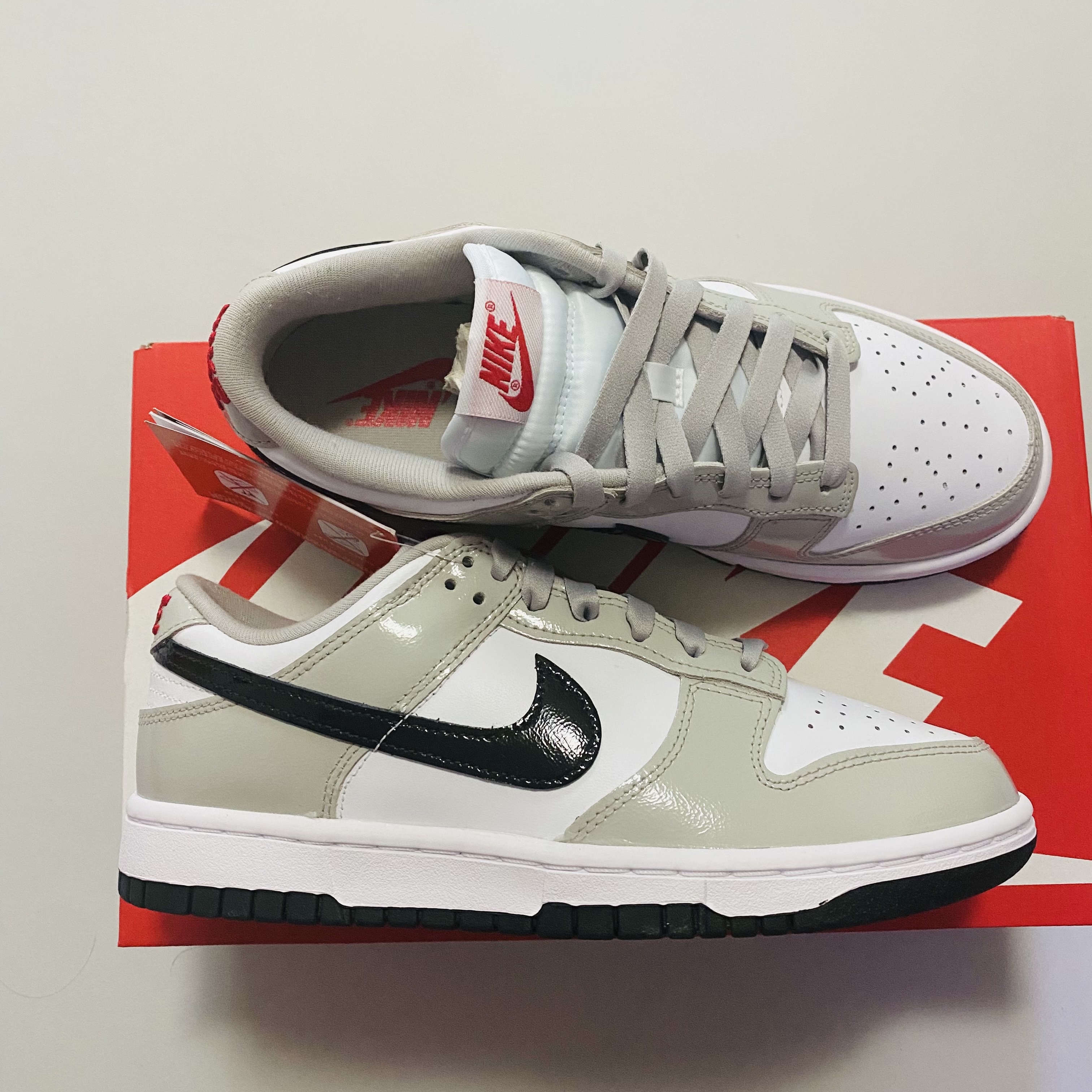 (W) Nike Dunk Low Essential Light Iron Ore Black 착용 스타일 - 1