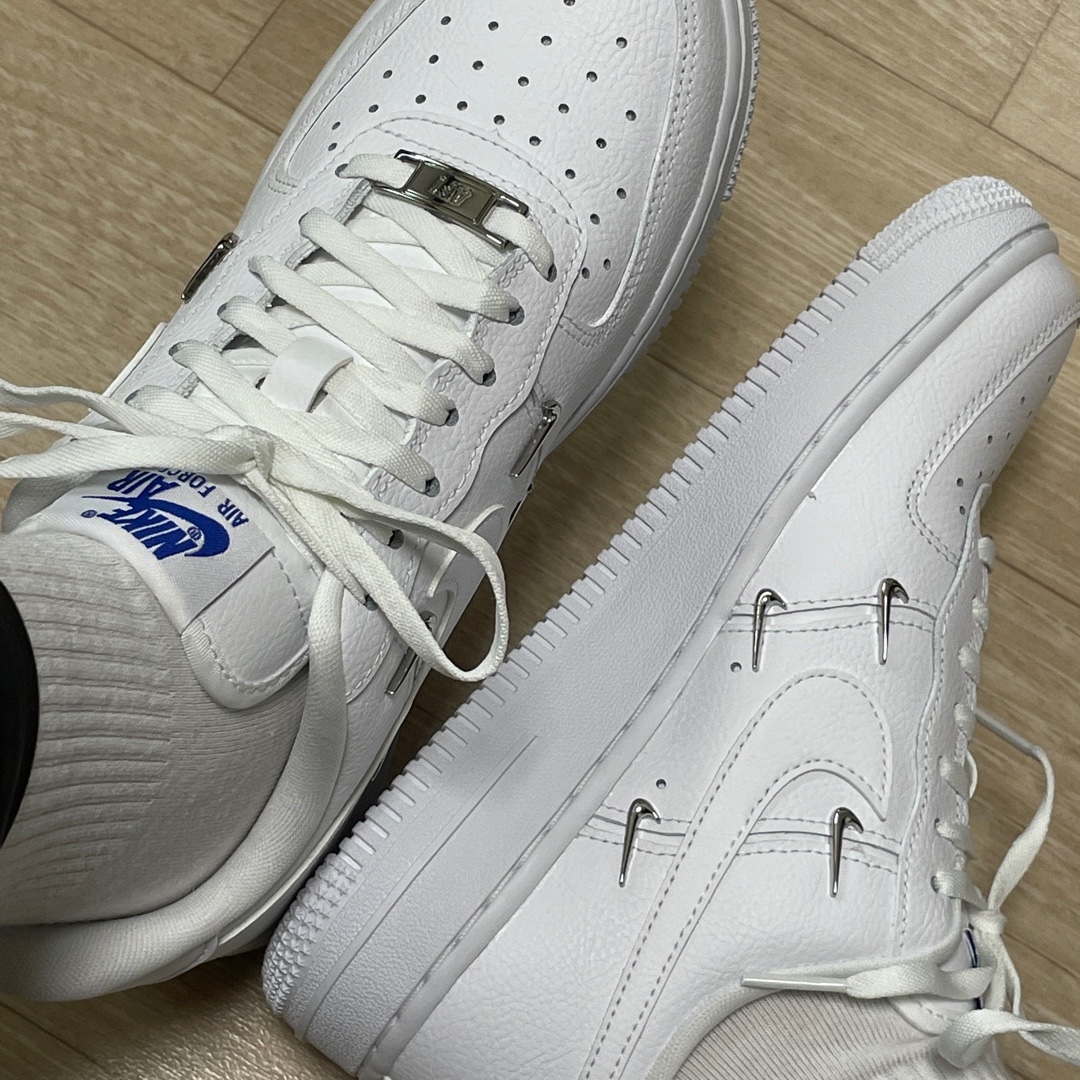 (W) Nike Air Force 1 Low '07 LX Chrome Luxe 착용 스타일 - 2