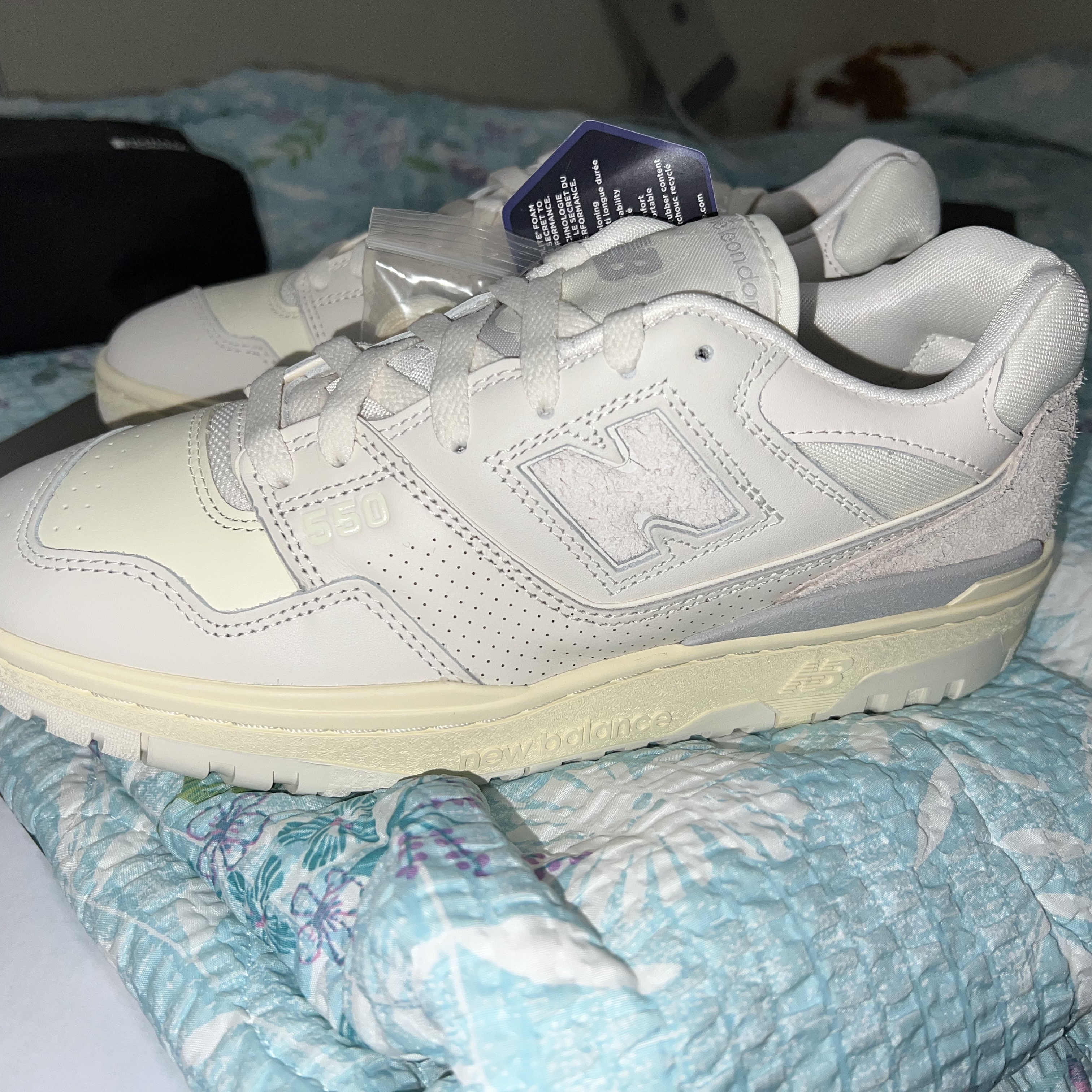 New Balance x Aime Leon Dore 550 White Leather 착용 스타일 - 3