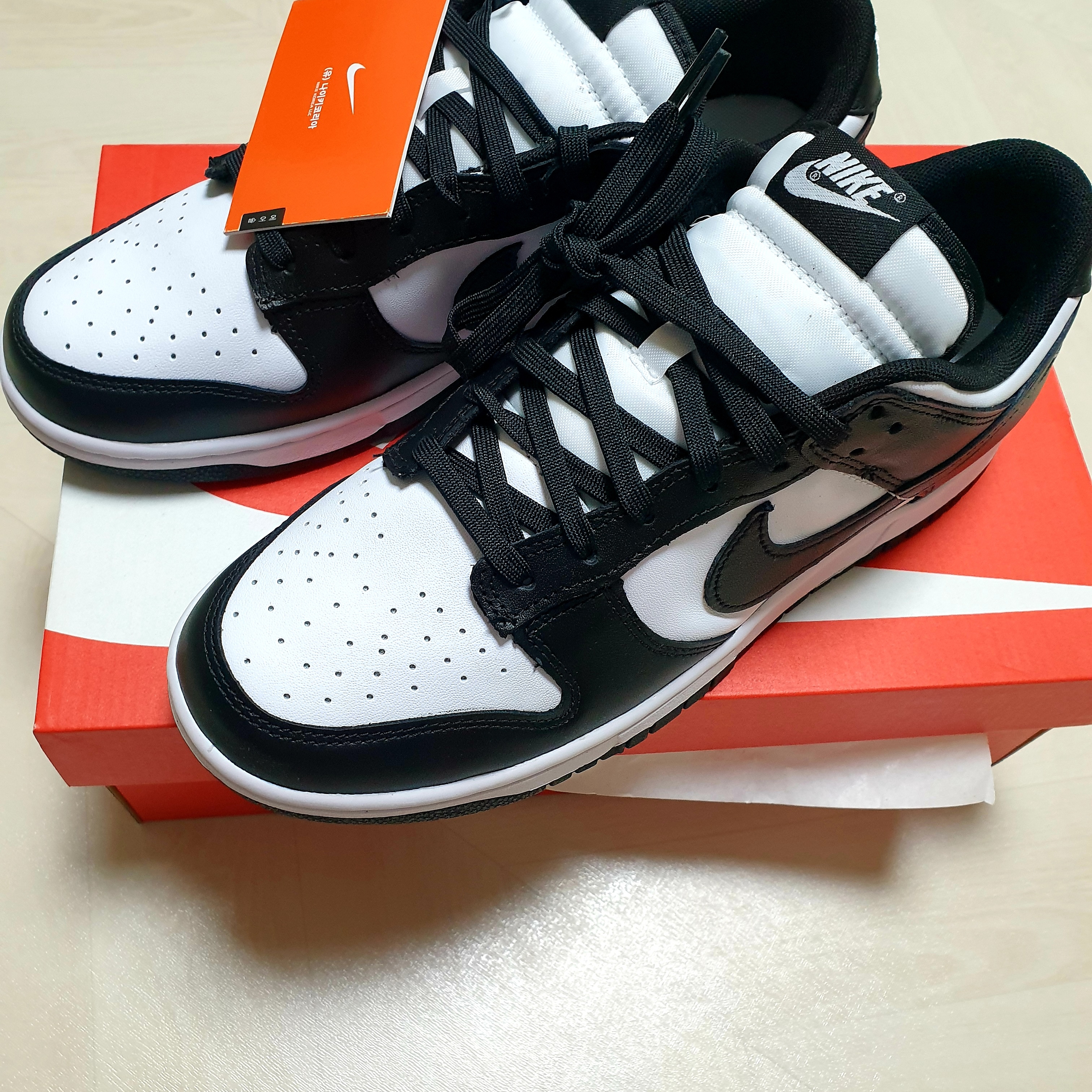 Nike Dunk Low Retro Black 착용 스타일 - 3