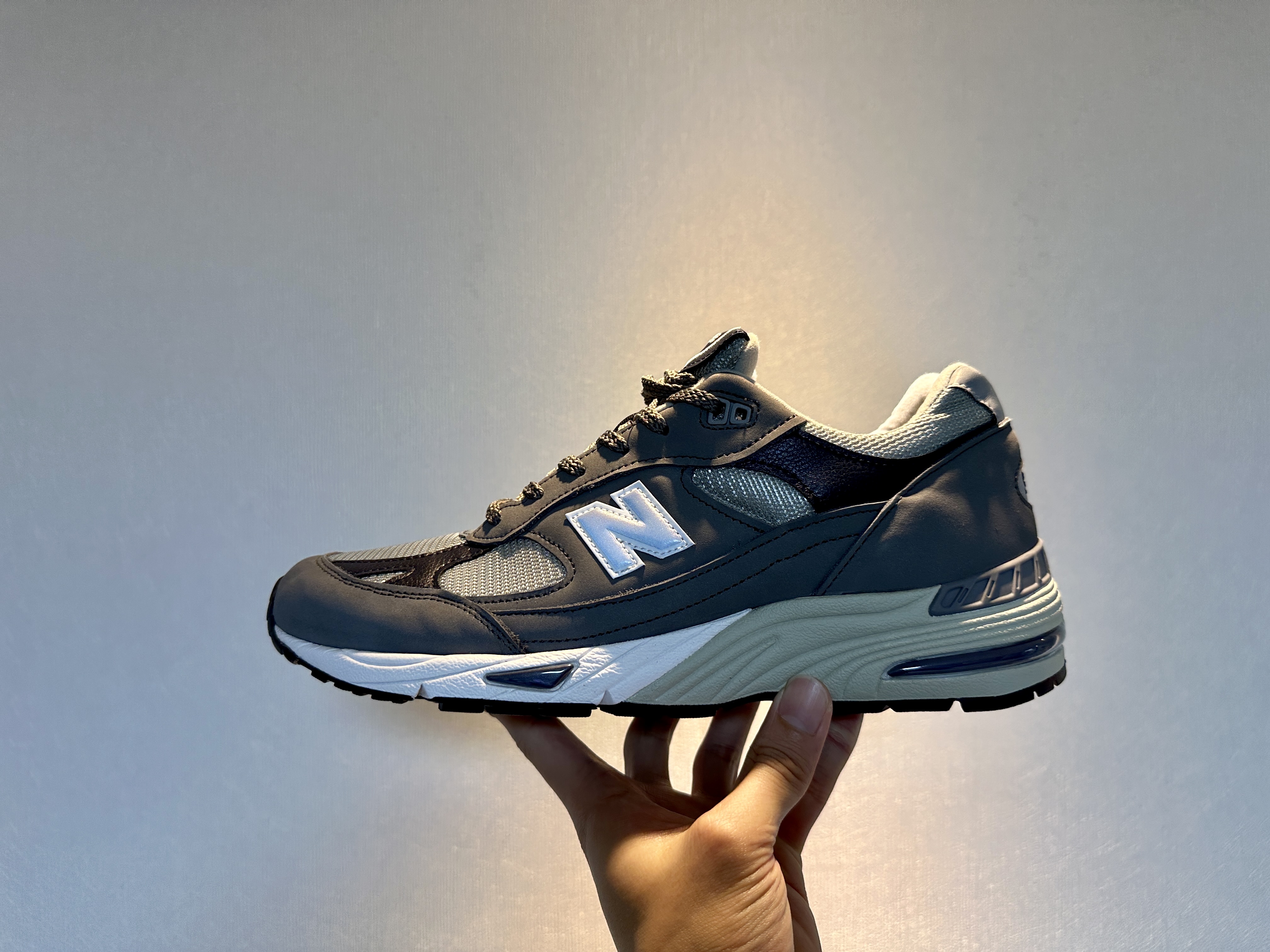 (W) New Balance 991 Made in UK Castlerock Navy 착용 스타일 - 3