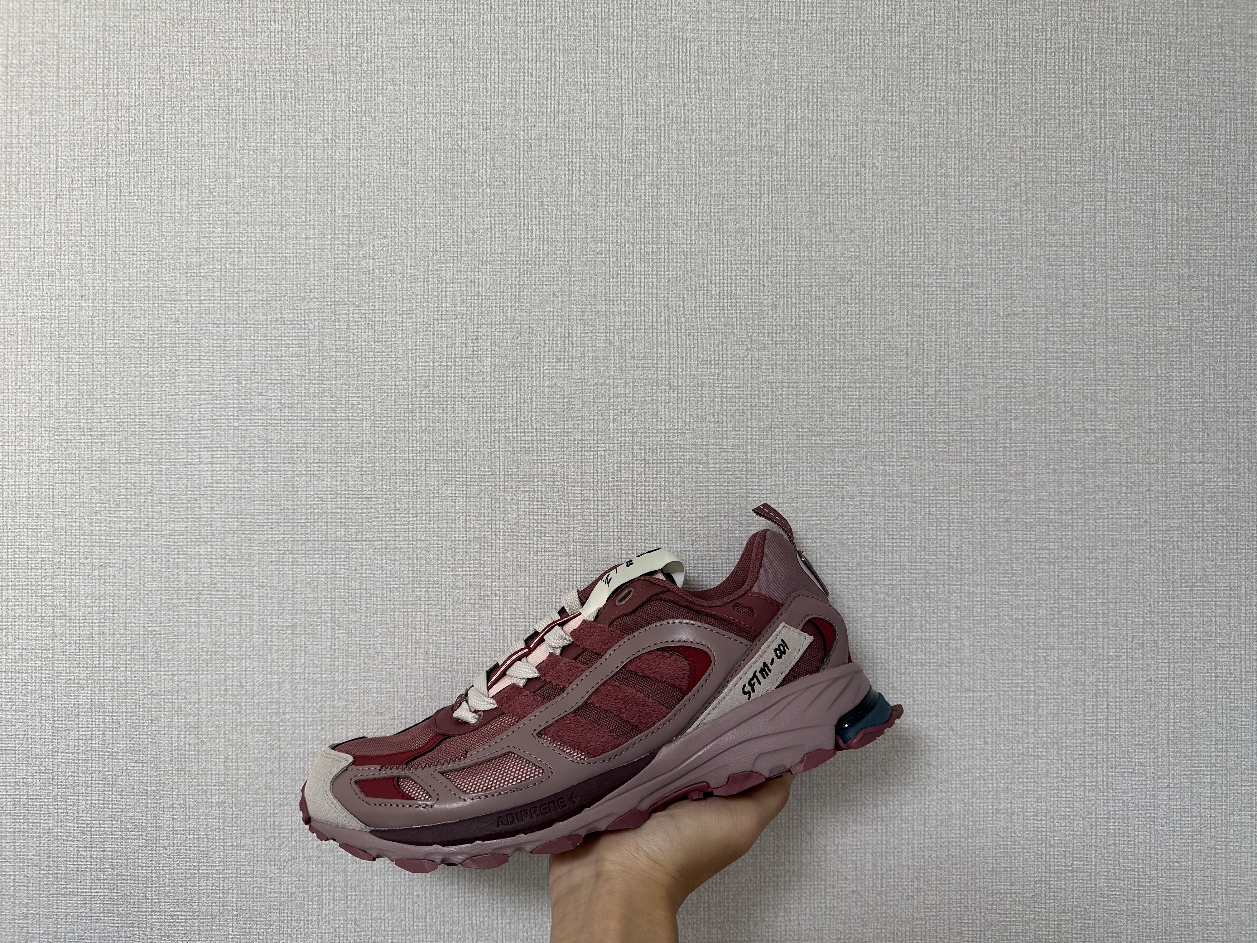 Adidas x Song for the Mute Shadowturf Core Black, Adidas x Song for the Mute Shadowturf Purple Burgundy 착용 스타일 - 3