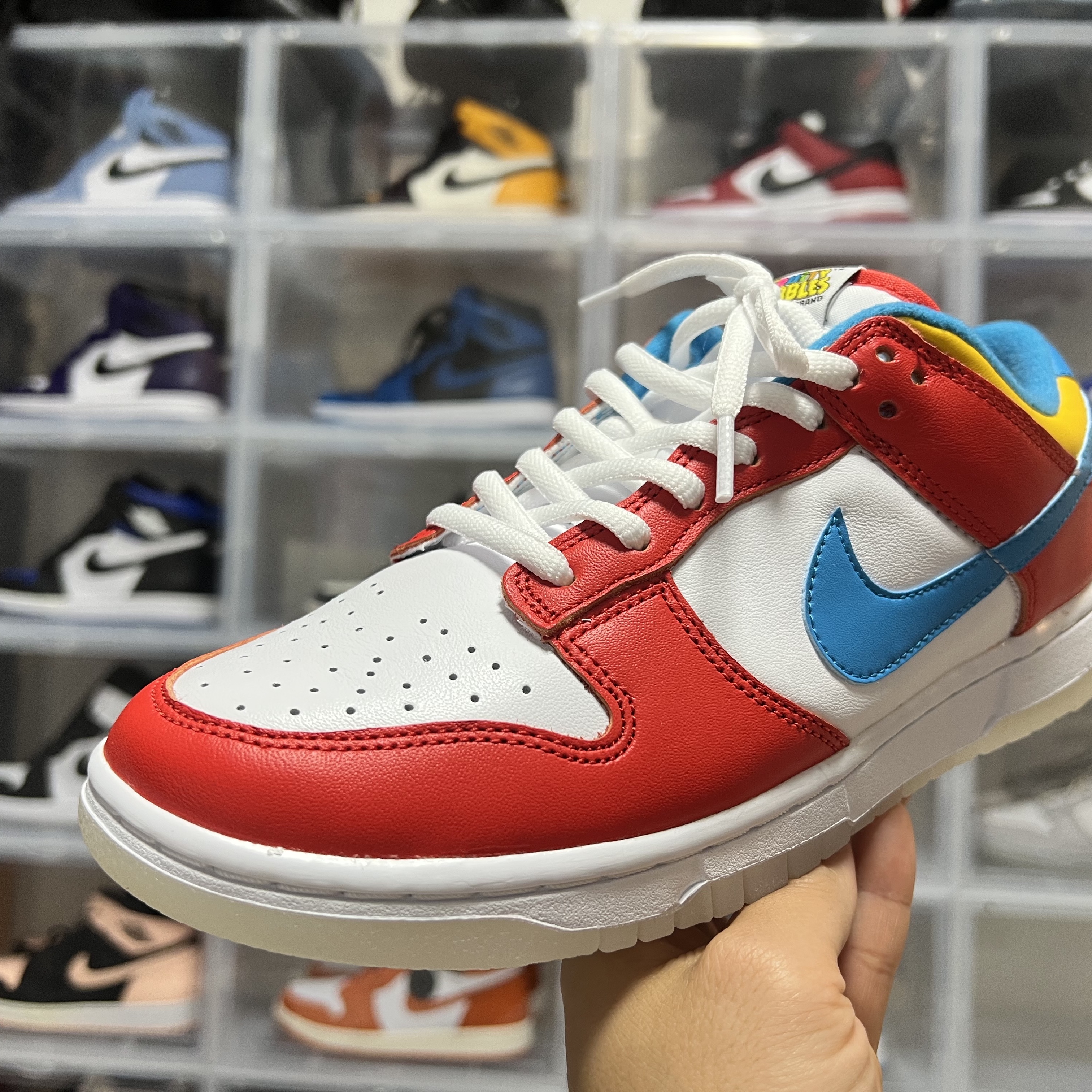 Nike x LeBron James x Fruity Pebbles Dunk Low QS Habanero Red 착용 스타일 - 1