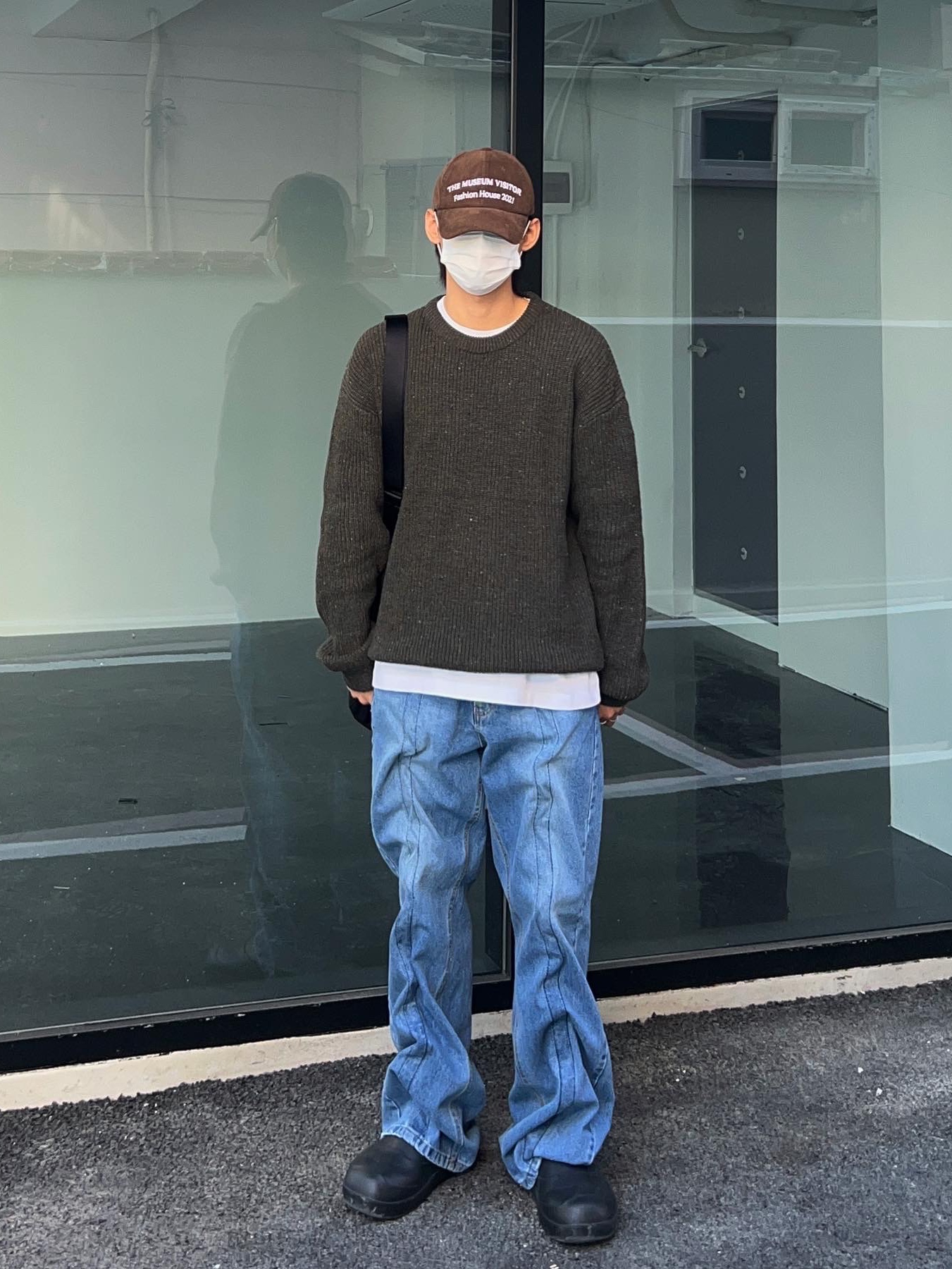 The Museum Visitor Corduroy Ball Cap Brown 착용 스타일 - 3