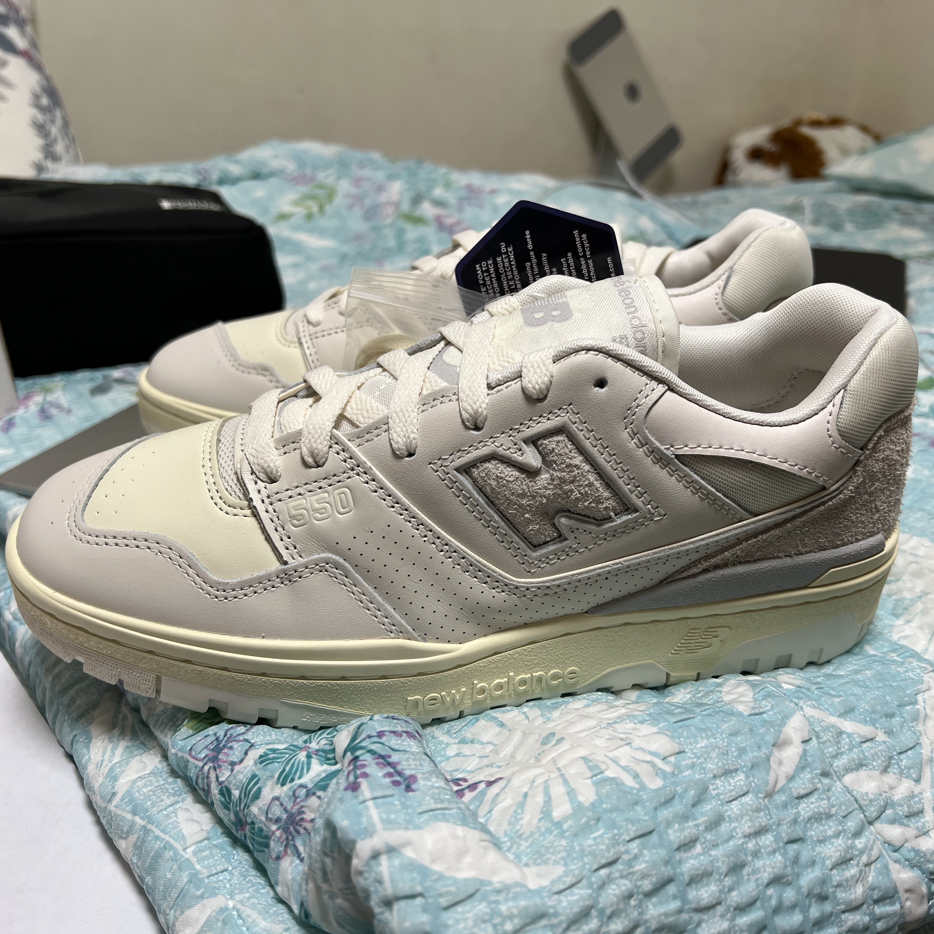 New Balance x Aime Leon Dore 550 White Leather 착용 스타일 - 4