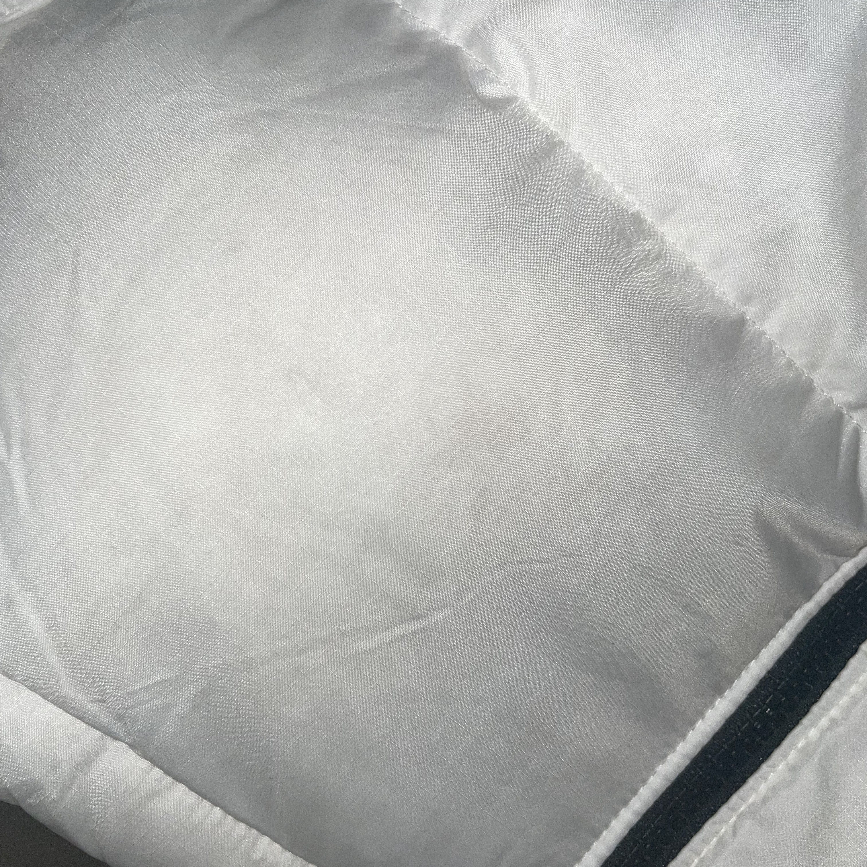 The North Face 1996 Eco Nuptse Jacket White 착용 스타일 - 4