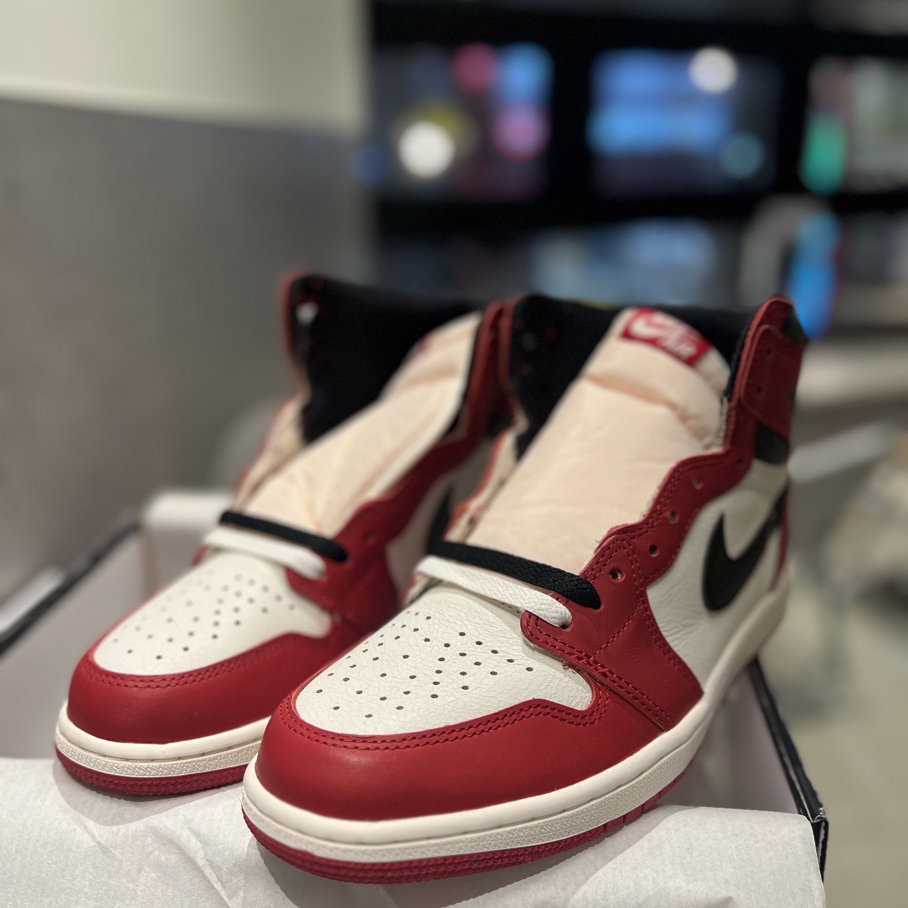 Jordan 1 Retro High OG Chicago 2022, Nike x Off-White Dunk Low The 50 - Lot 18 착용 스타일 - 3