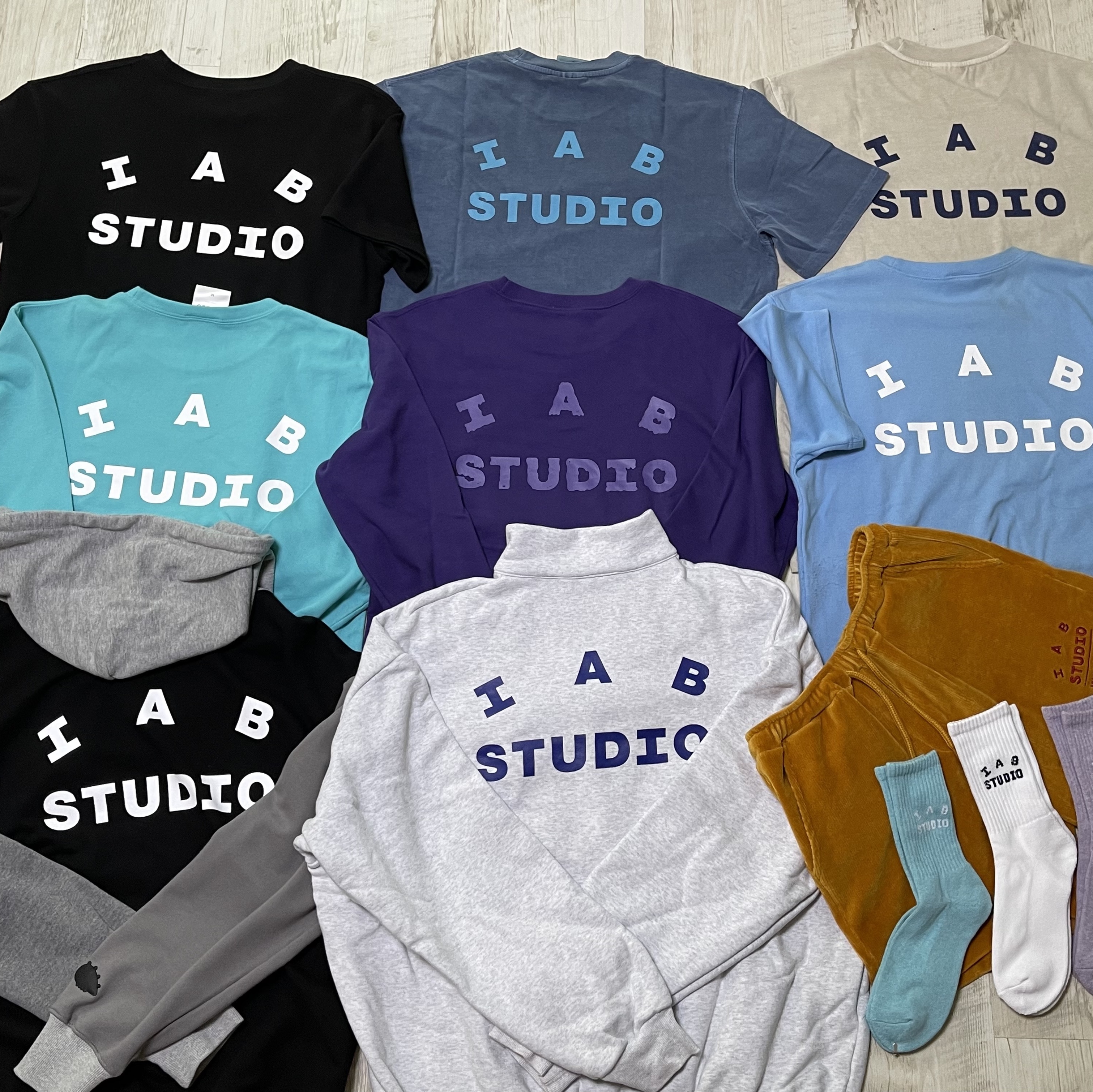 IAB Studio Pigment T-Shirt Blue, IAB Studio Pigment T-Shirt Oatmeal 착용 스타일