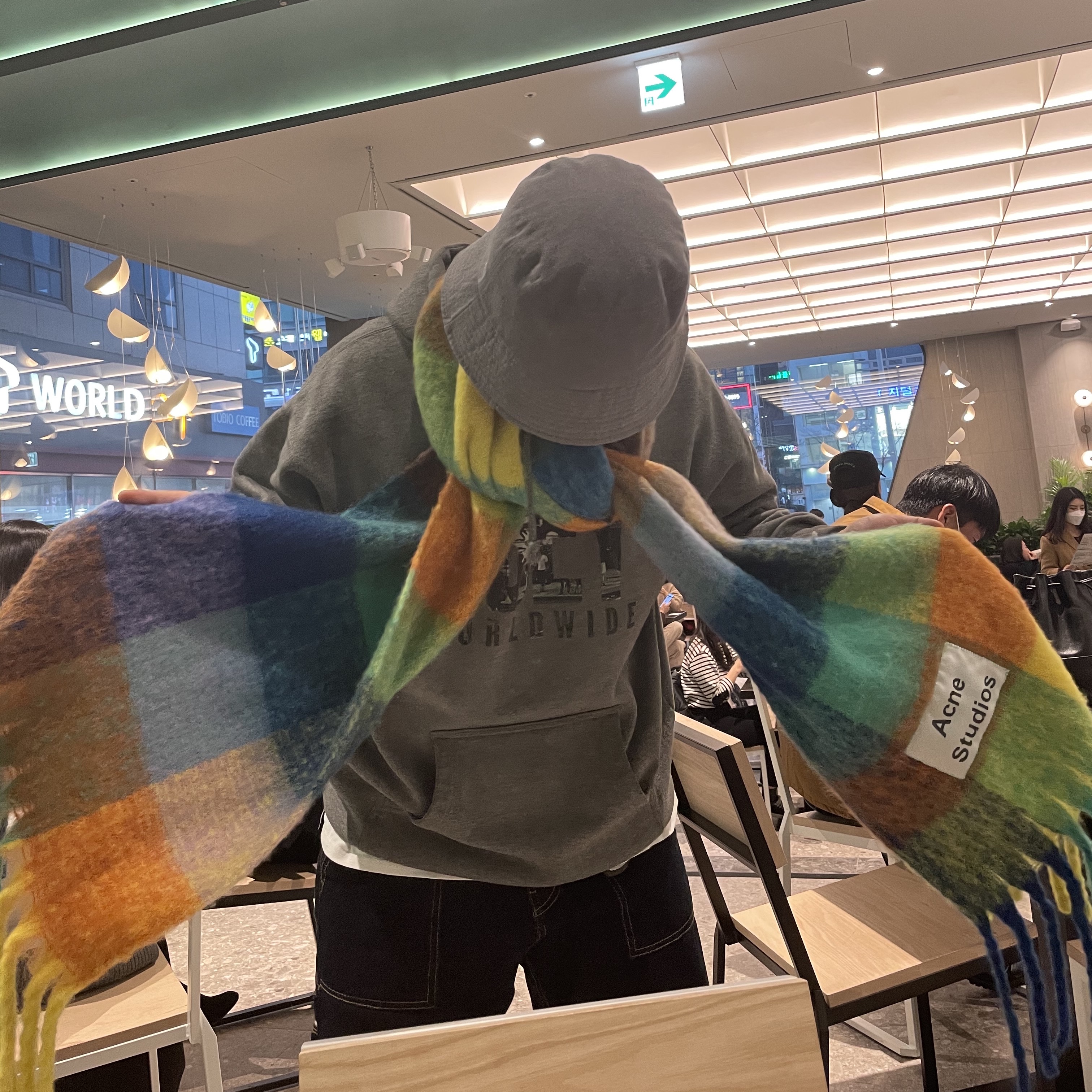 Acne Studios Mohair Check Muffler Pink Light Blue Green 착용 스타일