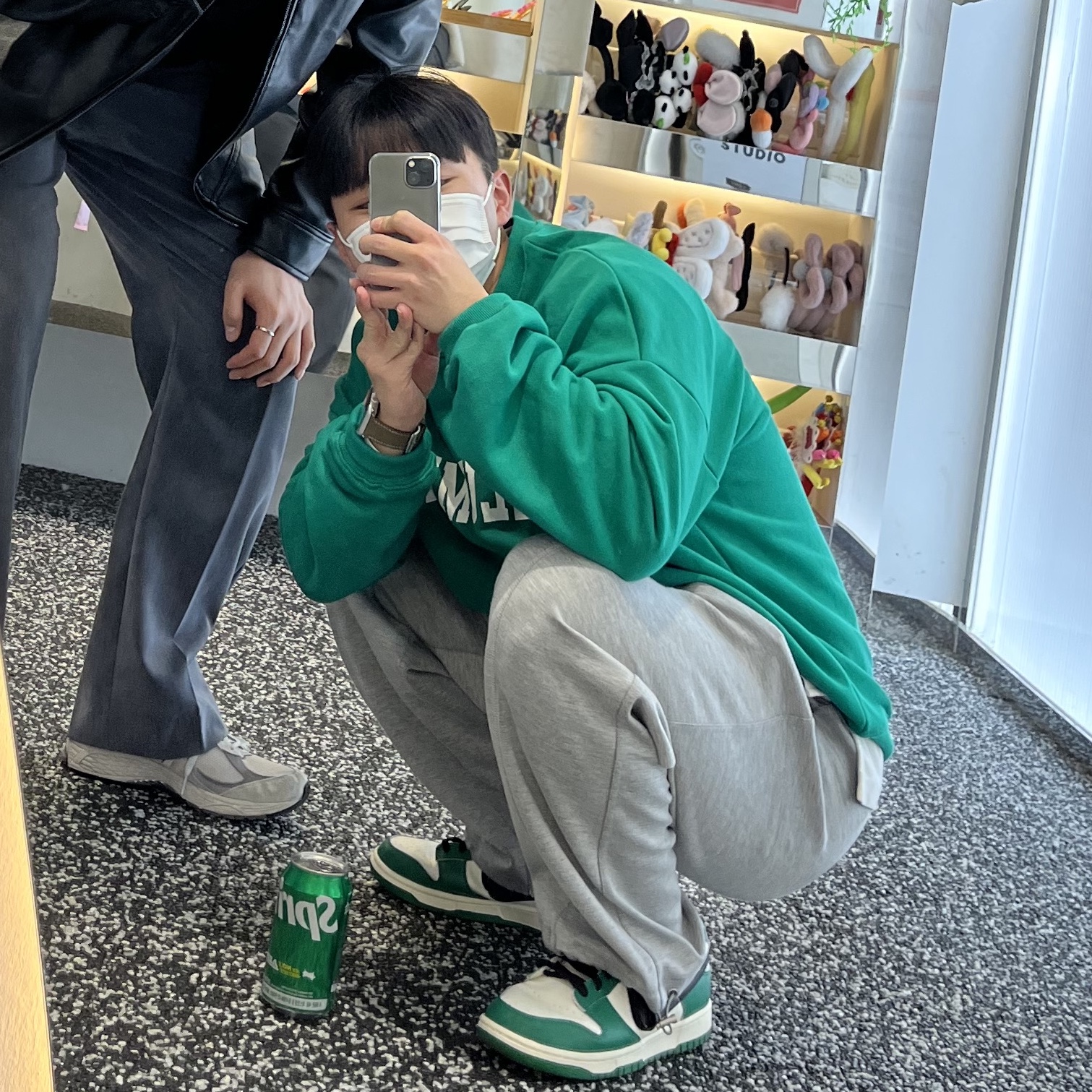 Nike Dunk Low Retro SE Jackpot Malachite 착용 스타일