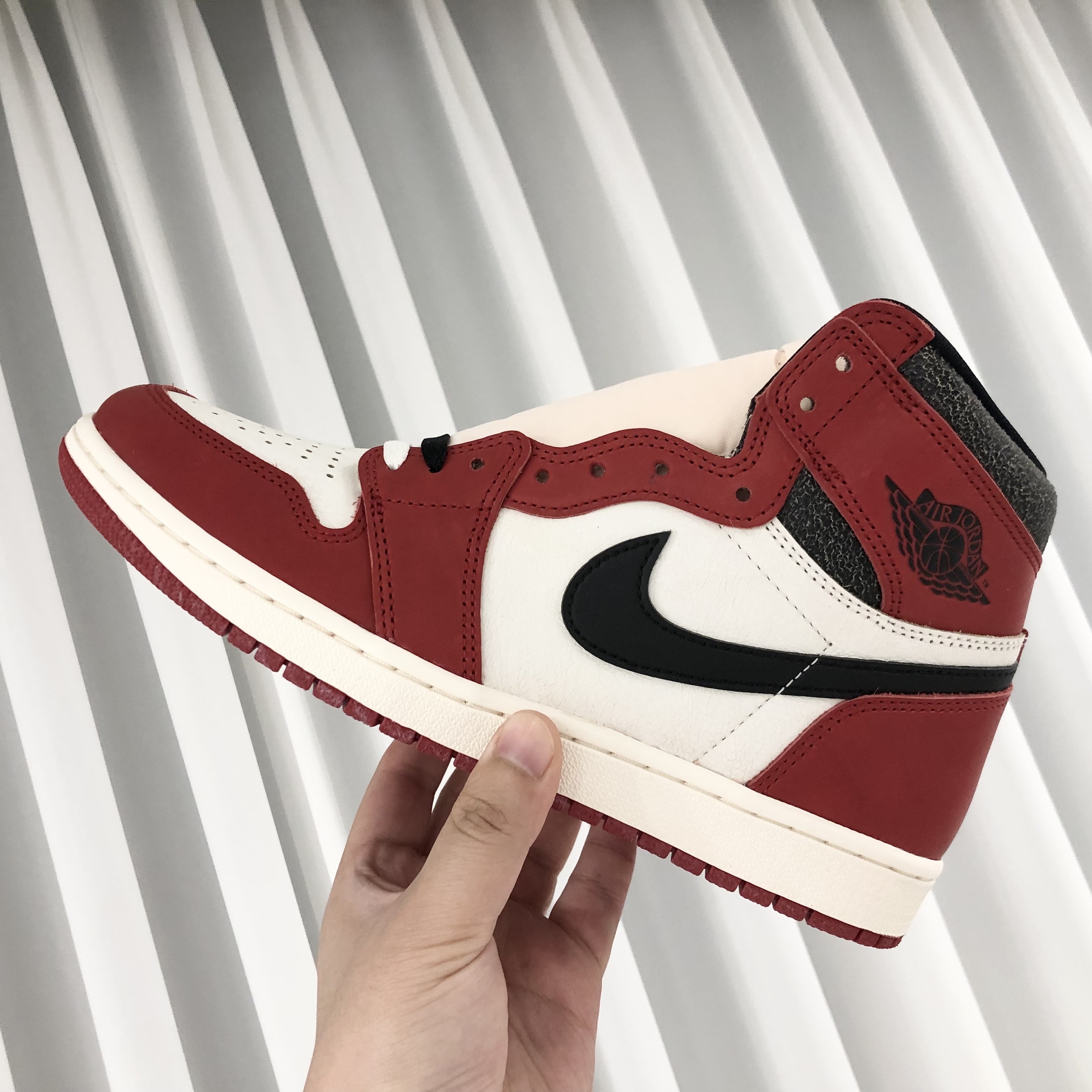 Jordan 1 Retro High OG Chicago 2022 착용 스타일 - 1