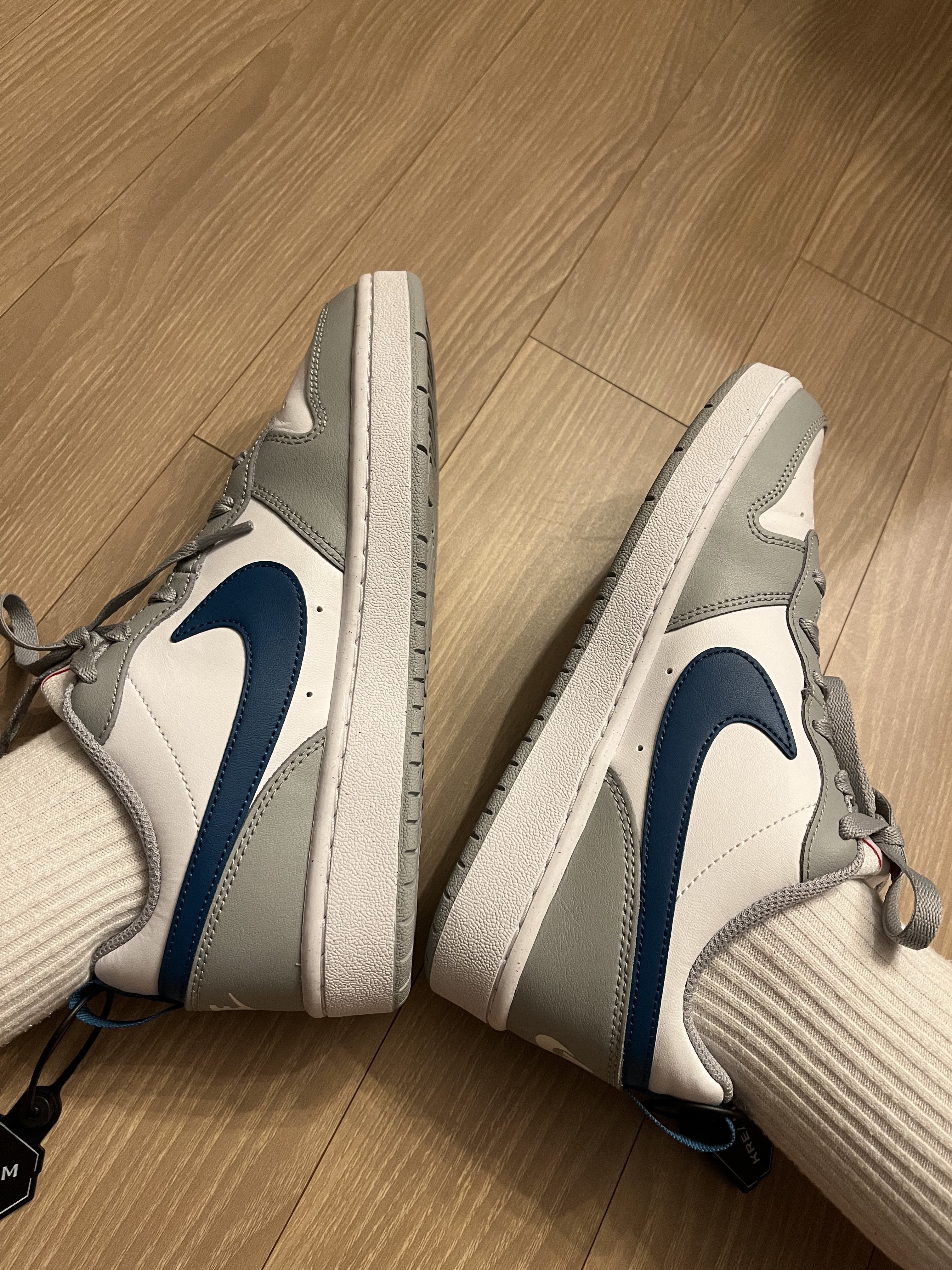 (GS) Nike Court Borough Low 2 Light Smoke Grey 착용 스타일