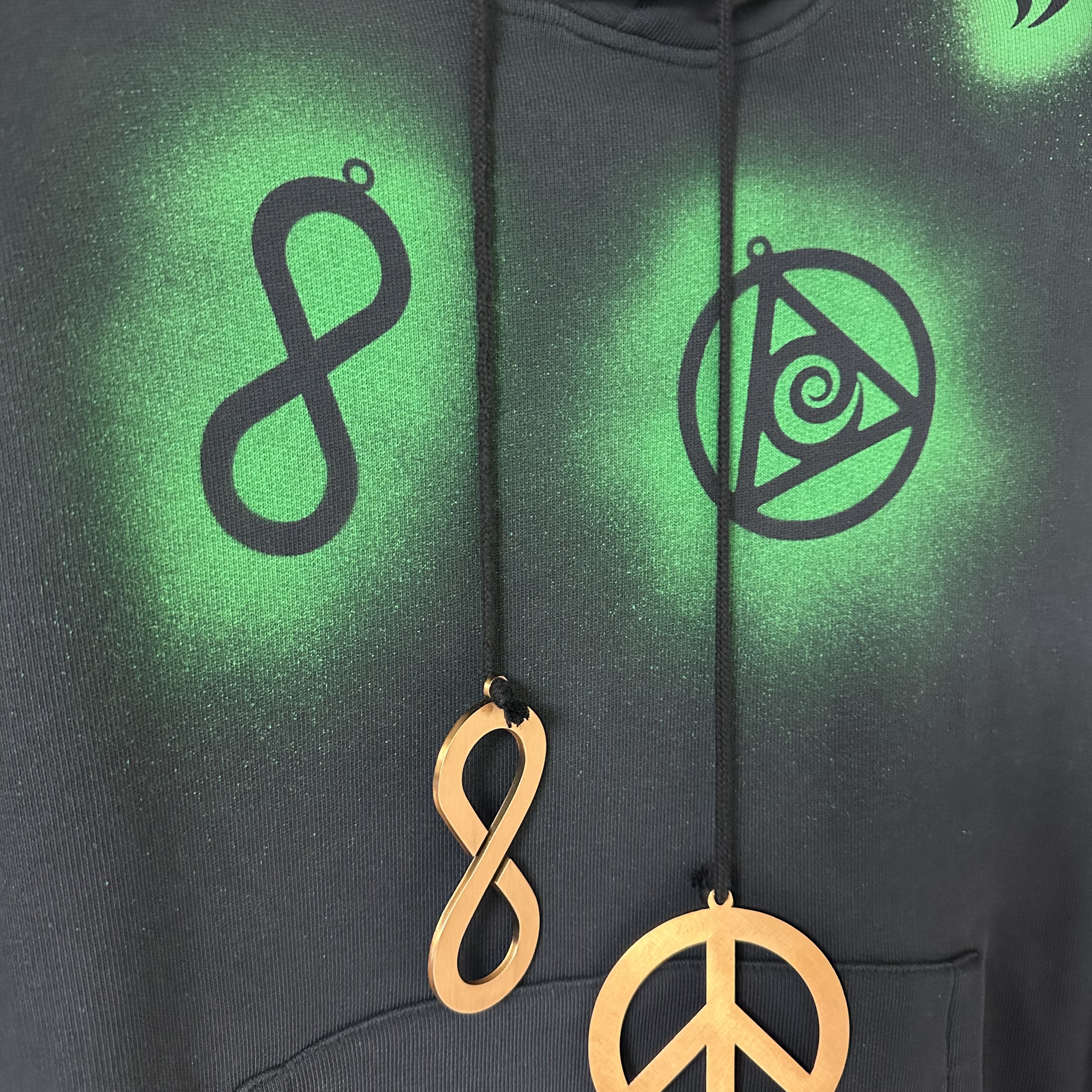 Stussy x Dries Van Noten Embroidered Hoodie Black 착용 스타일 - 2