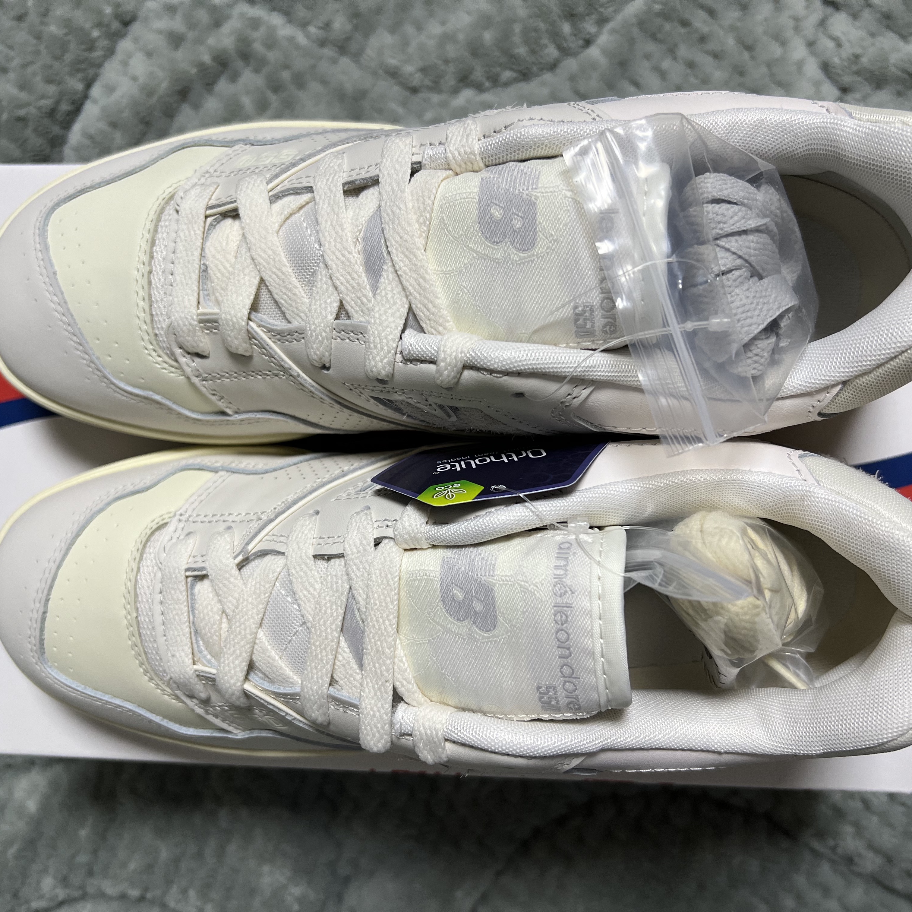 New Balance x Aime Leon Dore 550 White Leather 착용 스타일 - 1