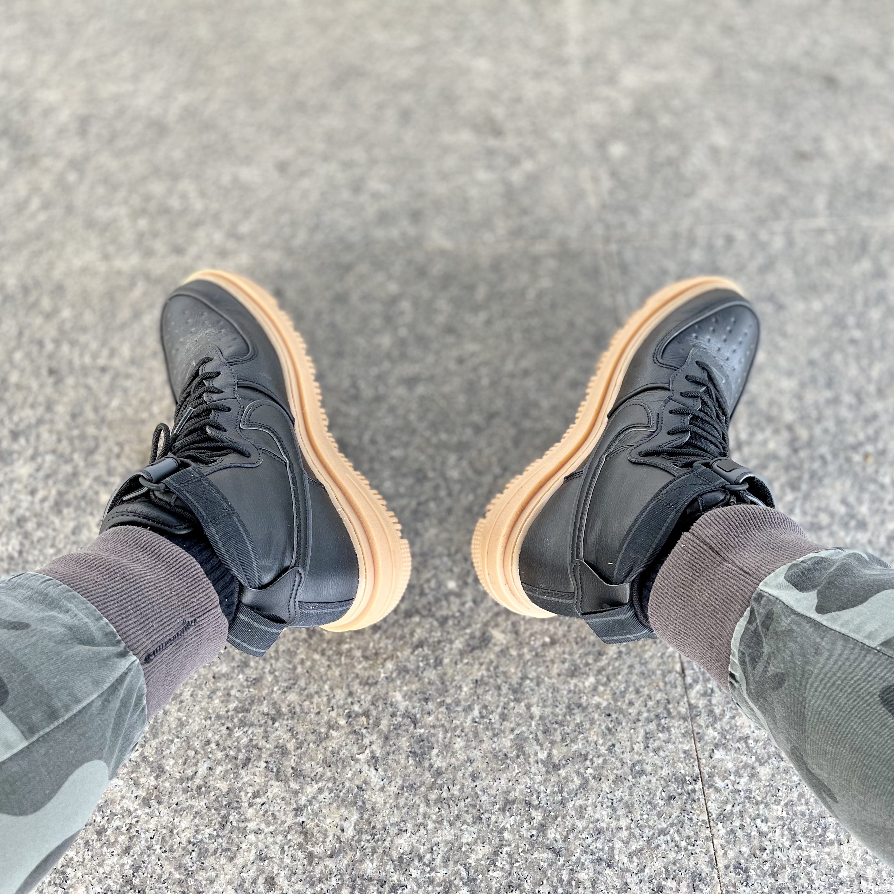 Nike Air Force 1 High Gore-Tex Boot Anthracite 착용 스타일 - 1
