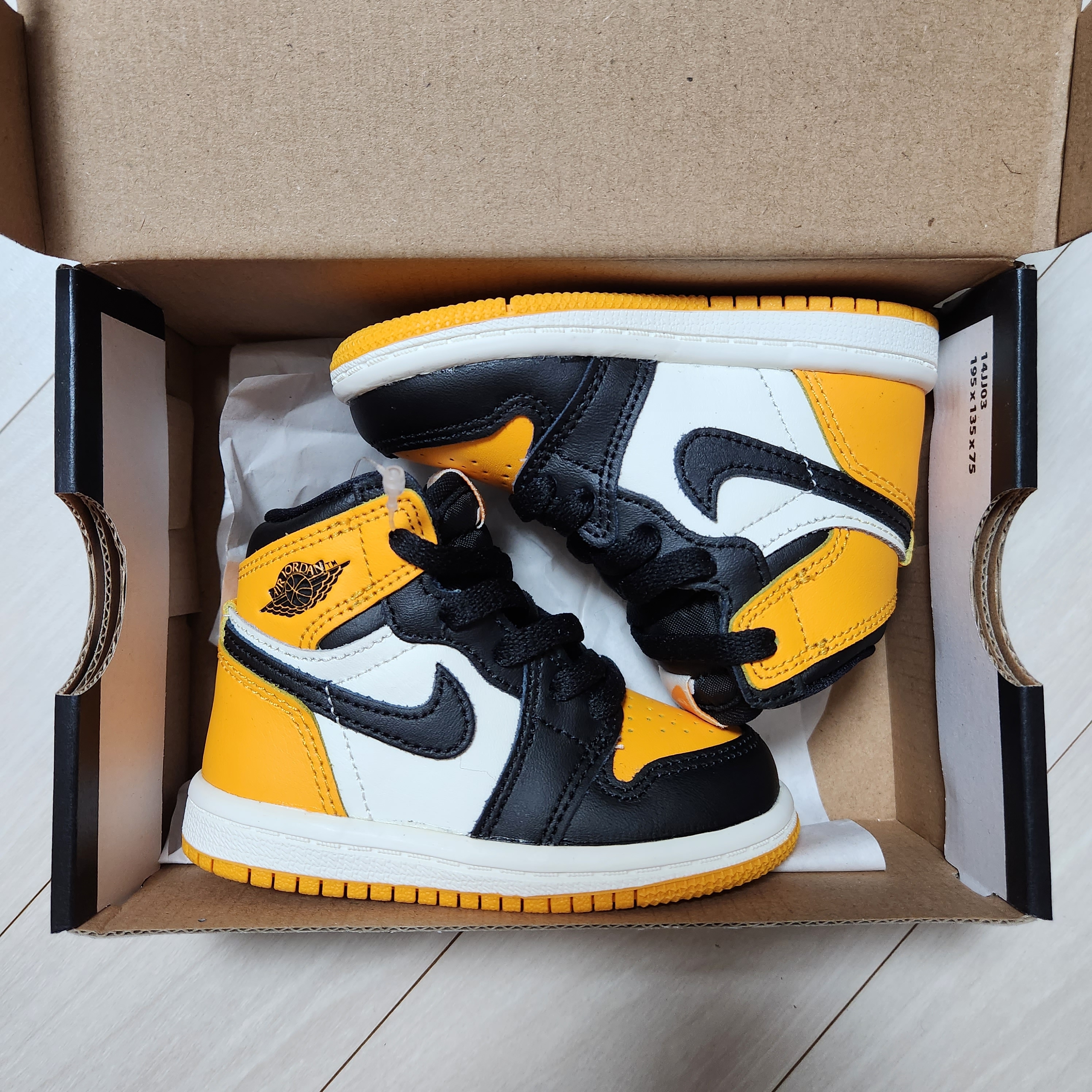 (TD) Jordan 1 Retro High OG Taxi ์ฐฉ์ฉ ์คํ์ผ - 1