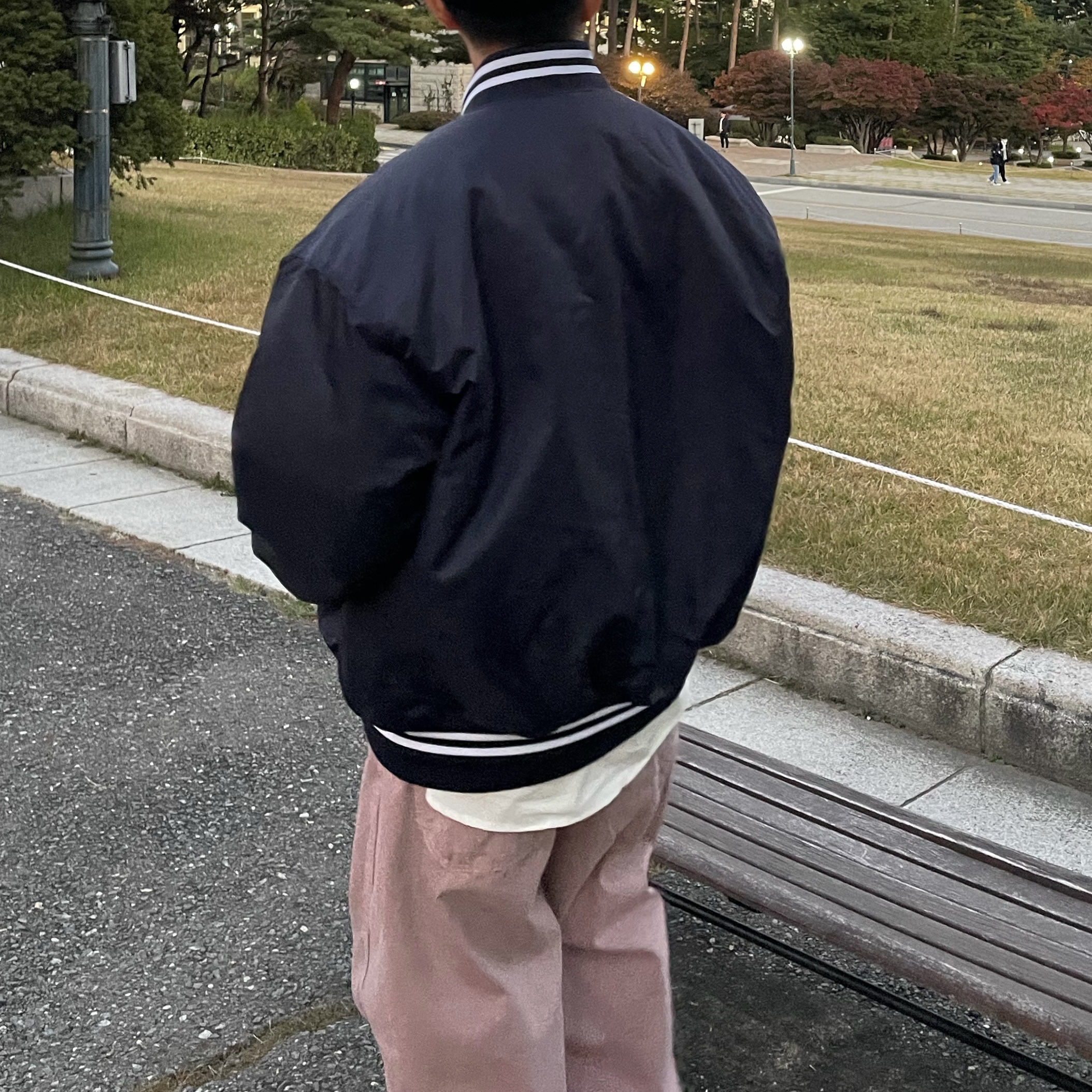 Jordan 1 Retro High OG CO.JP Midnight Navy, (GS) Jordan 1 Retro High OG CO.JP Midnight Navy 착용 스타일 - 3