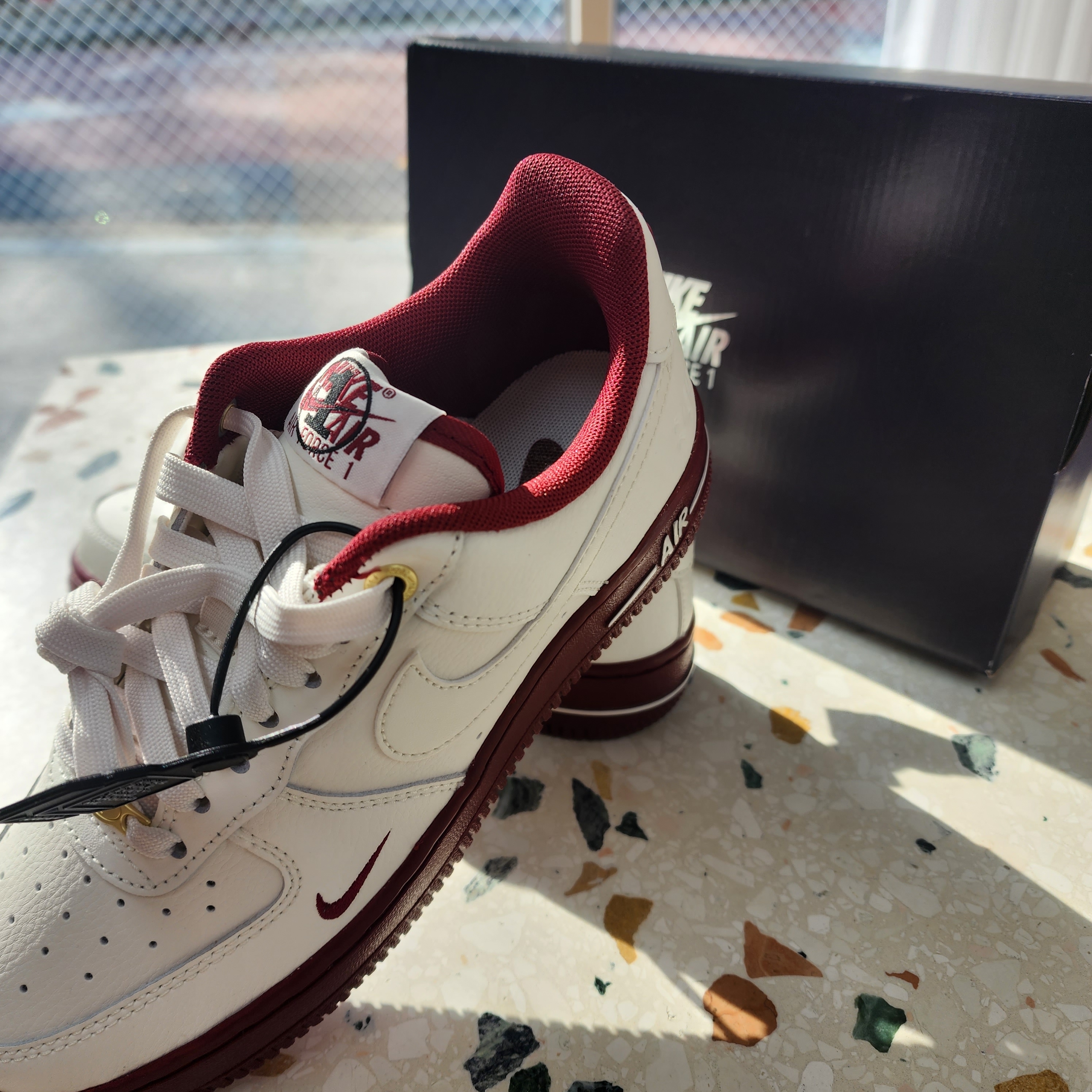 (W) Nike Air Force 1 '07 SE 40th Anniversary Join Forces Sail Team Red 착용 스타일 - 3