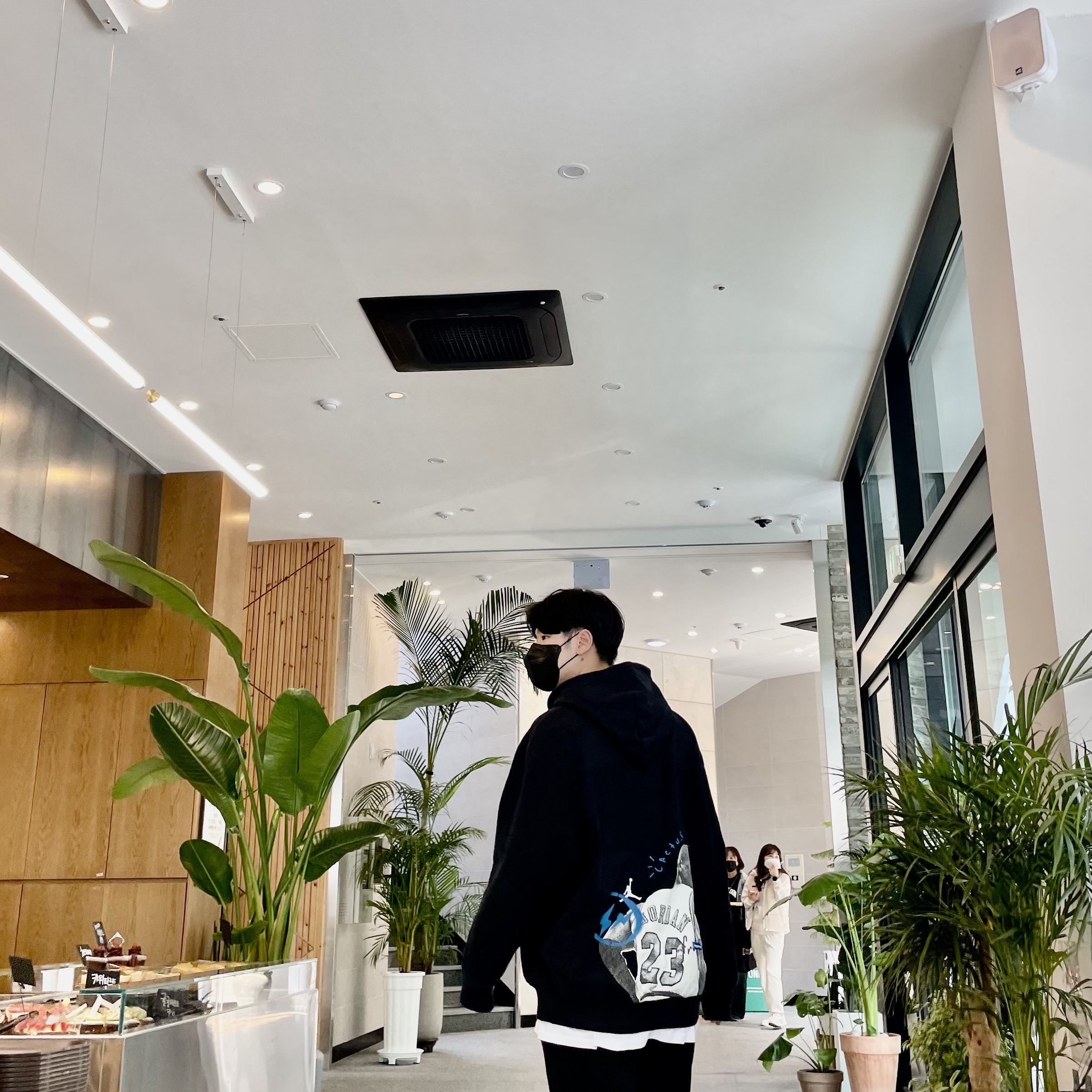Jordan x Travis Scott x Fragment Hoodie Black (DJ0615-010) 착용 스타일