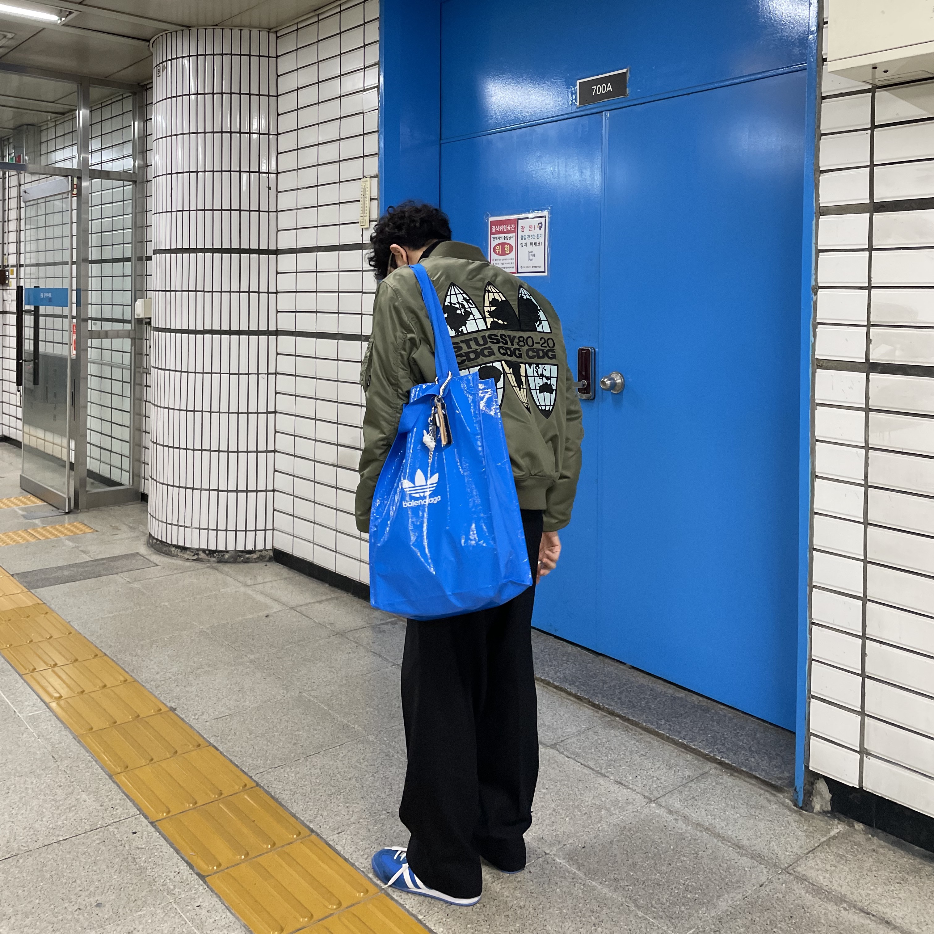 Stussy x CDG MA-1 Jacket Olive 착용 스타일 - 1