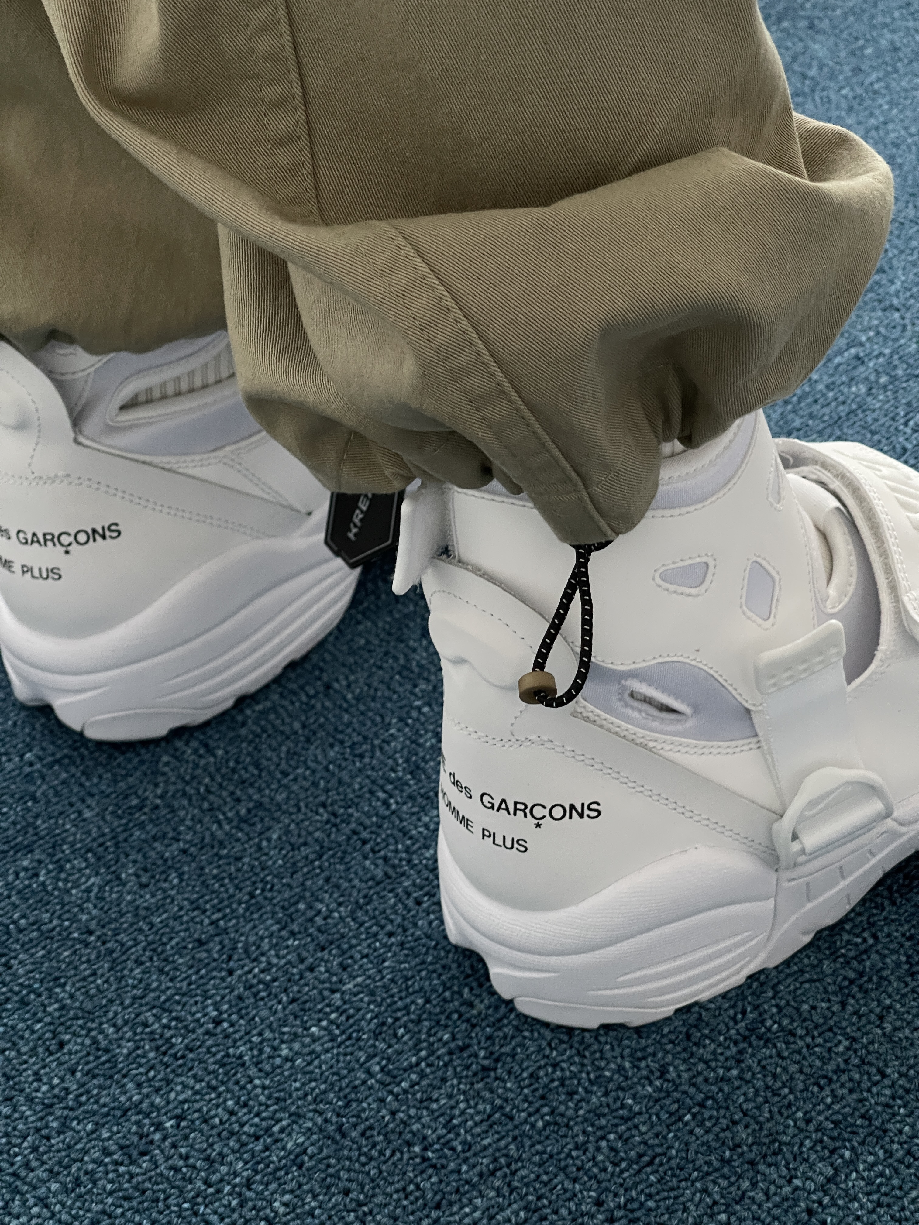 Nike x Comme des Garcons Homme Plus Air Carnivore White 착용 스타일 - 2