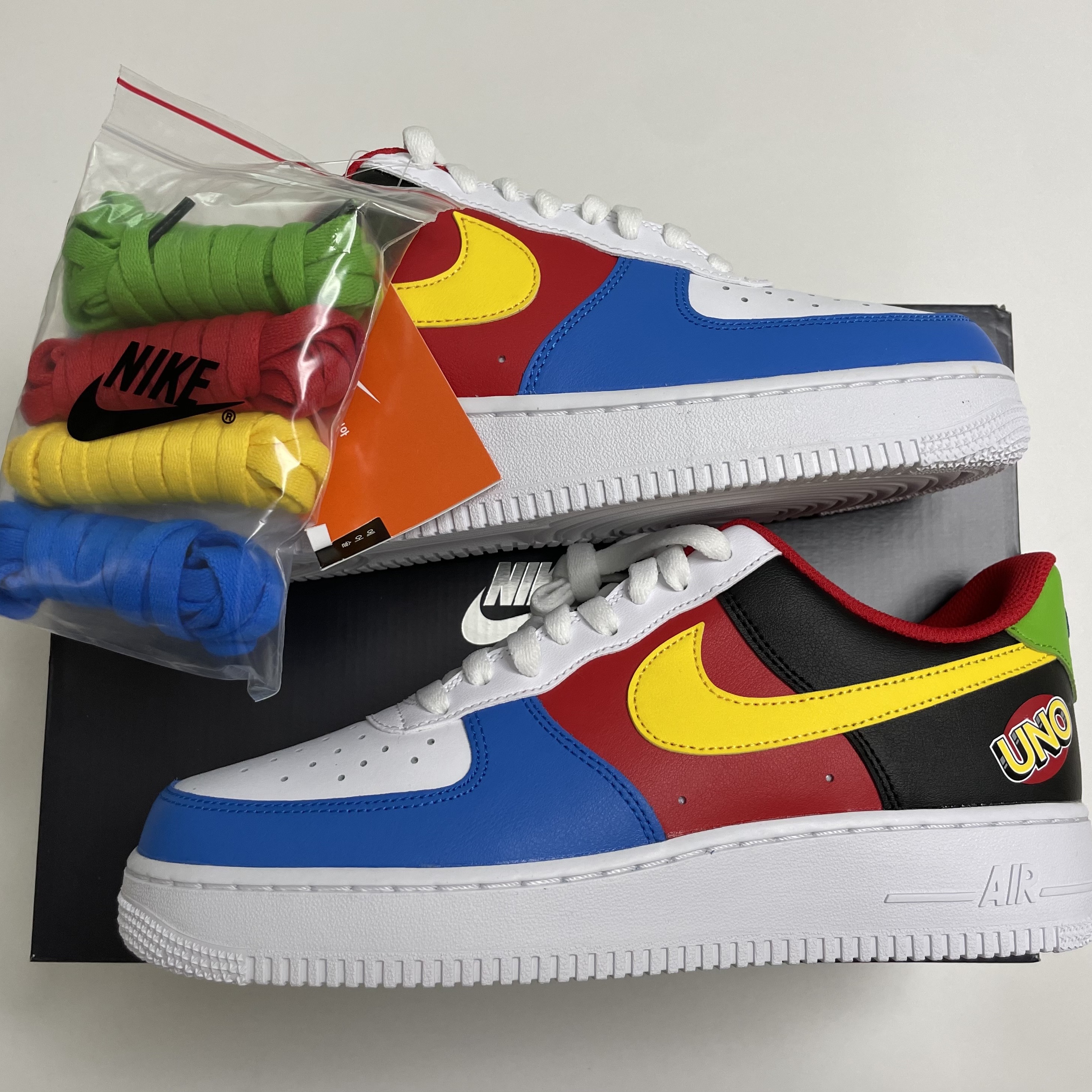 Nike x UNO Air Force 1 '07 QS White Yellow Zest 착용 스타일