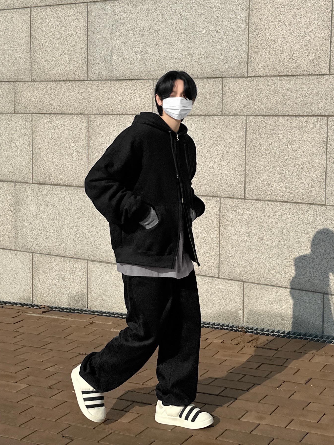Adidas Puffylette Off White 착용 스타일 - 1