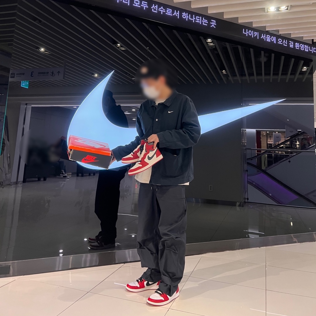 Jordan 1 Retro High OG Chicago 2022, Jordan 1 Retro Low OG Chicago 2016 착용 스타일 - 1