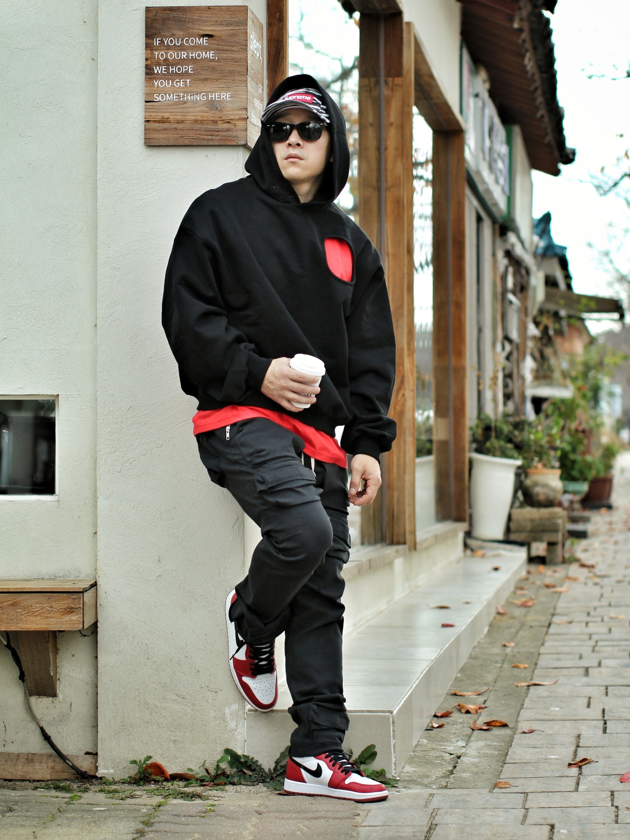 Supreme Washed Chino Twill Camp Cap Zebra - 22FW, Stussy Modern Age T-Shirt Red 착용 스타일 - 1