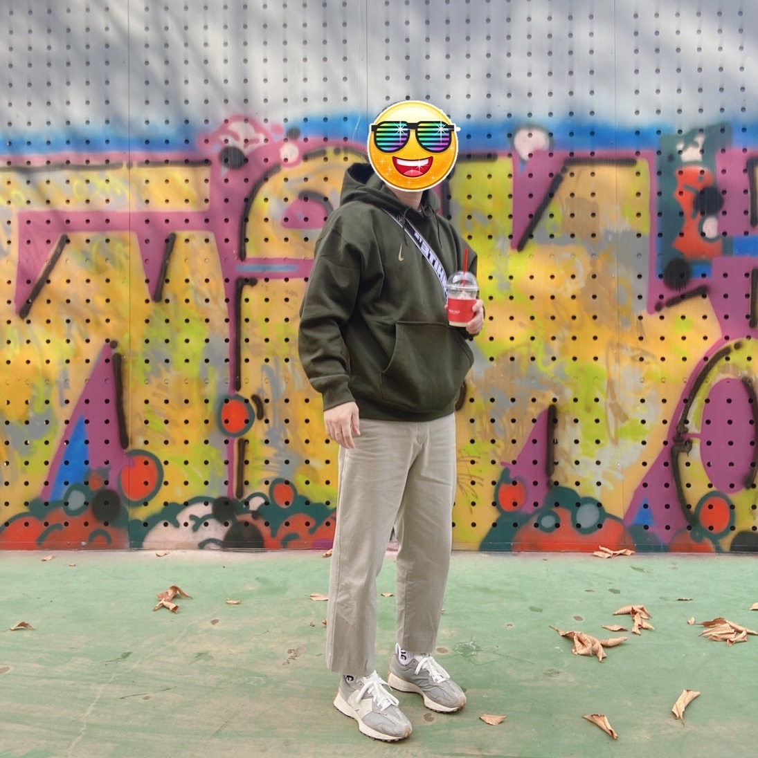 Nike x Billie Eilish NRG Fleece Hoodie Sequoia - Asia, Off-White x Amore Pacific Protection Box (Without Cosmetics) 착용 스타일 - 1