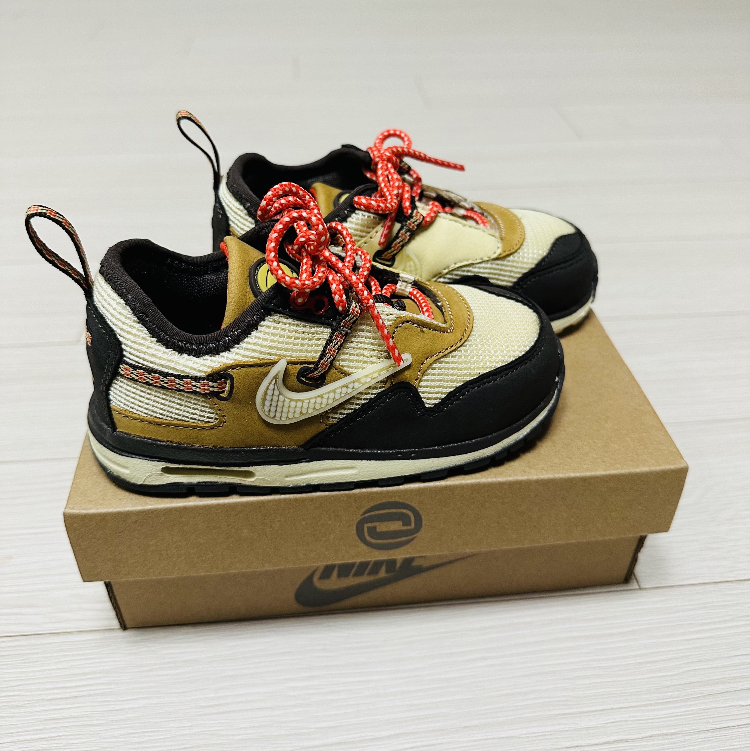 (TD) Nike x Travis Scott Air Max 1 Cact.us Brown 착용 스타일 - 3