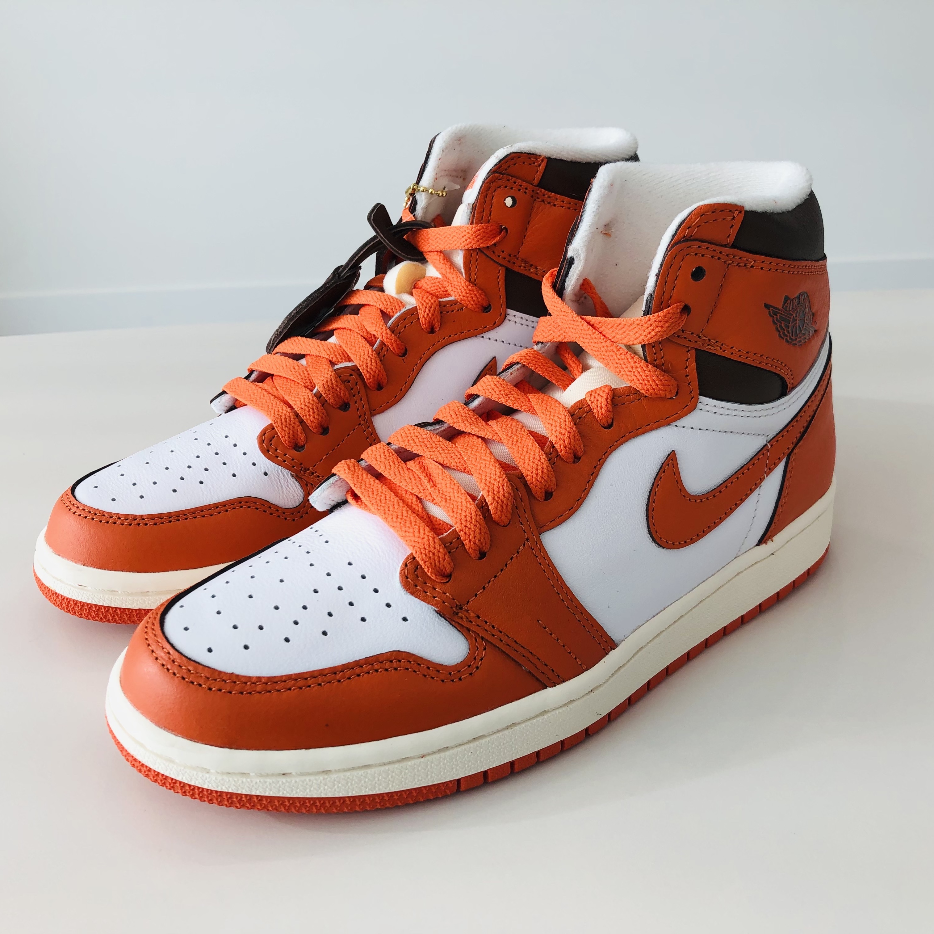 (W) Jordan 1 Retro High OG Starfish 착용 스타일 - 1