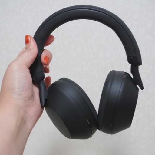 Sony WH-1000XM5 Black (Korean Ver.) 착용 스타일