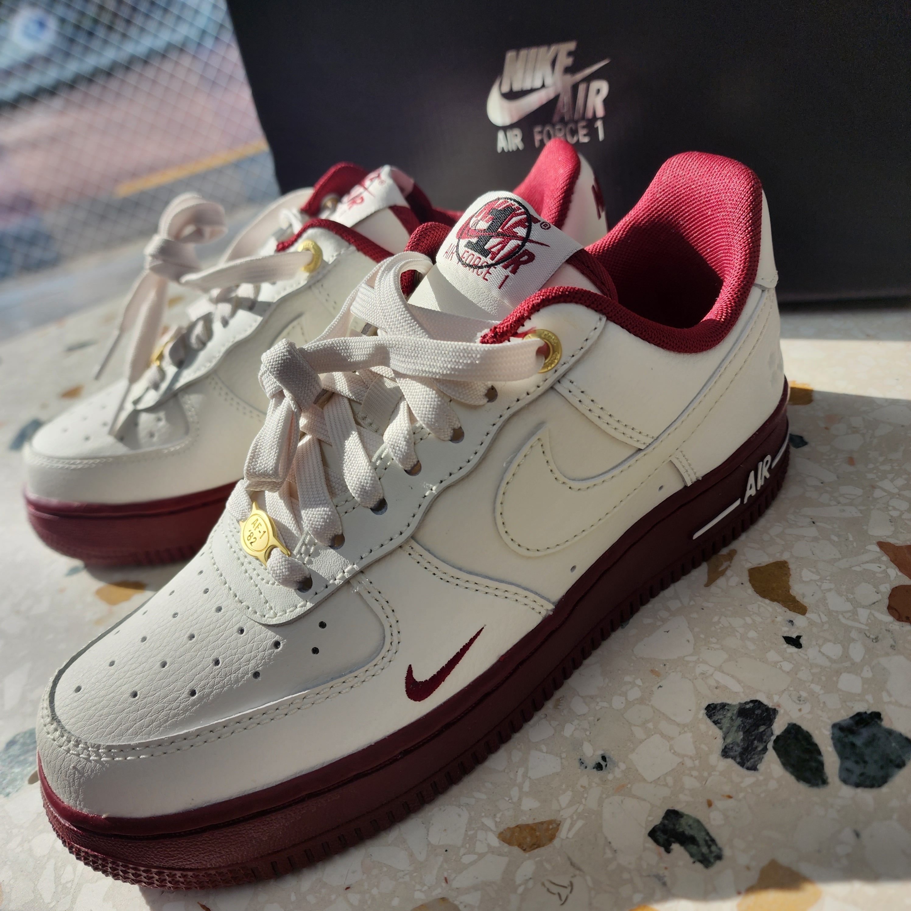 (W) Nike Air Force 1 '07 SE 40th Anniversary Join Forces Sail Team Red 착용 스타일 - 1