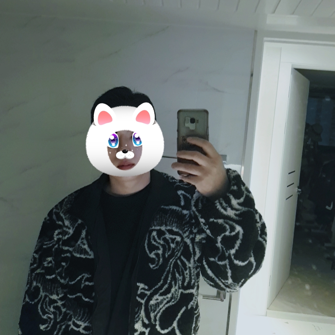 Stussy Dragon Sherpa Jacket Black 착용 스타일 - 1