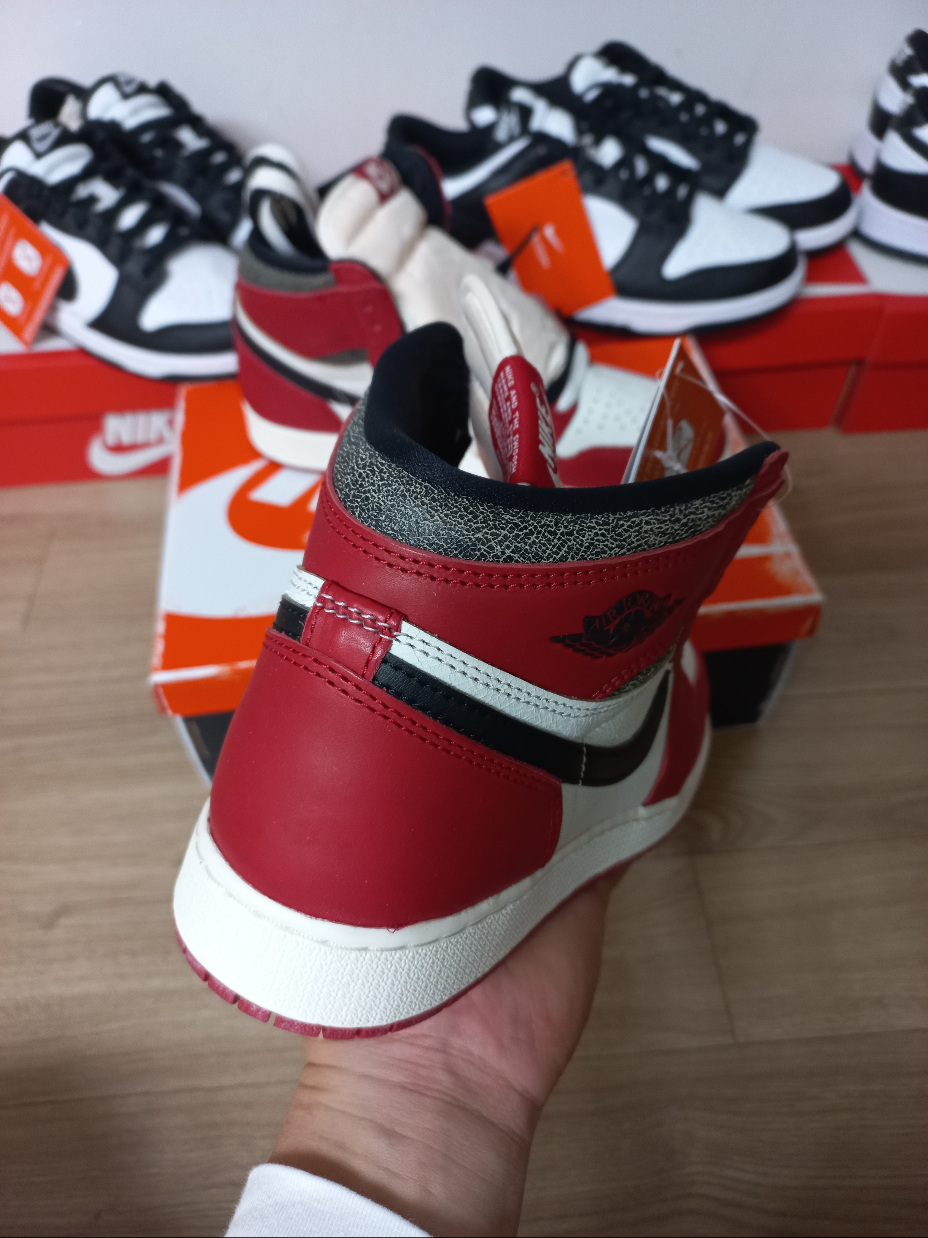 (GS) Jordan 1 Retro High OG Chicago 2022, Nike Dunk Low Retro Black 착용 스타일 - 2