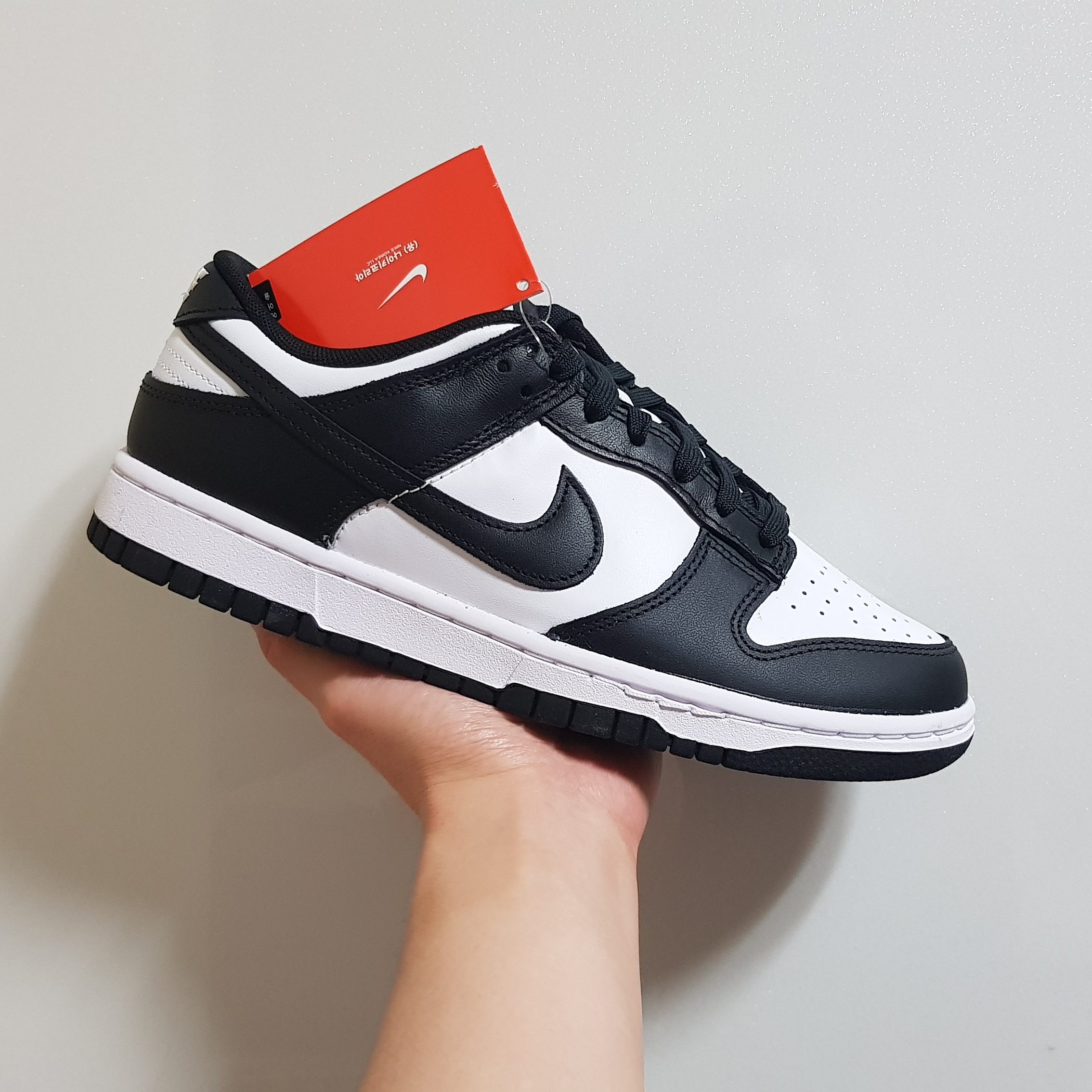 Nike Dunk Low Retro Black 착용 스타일