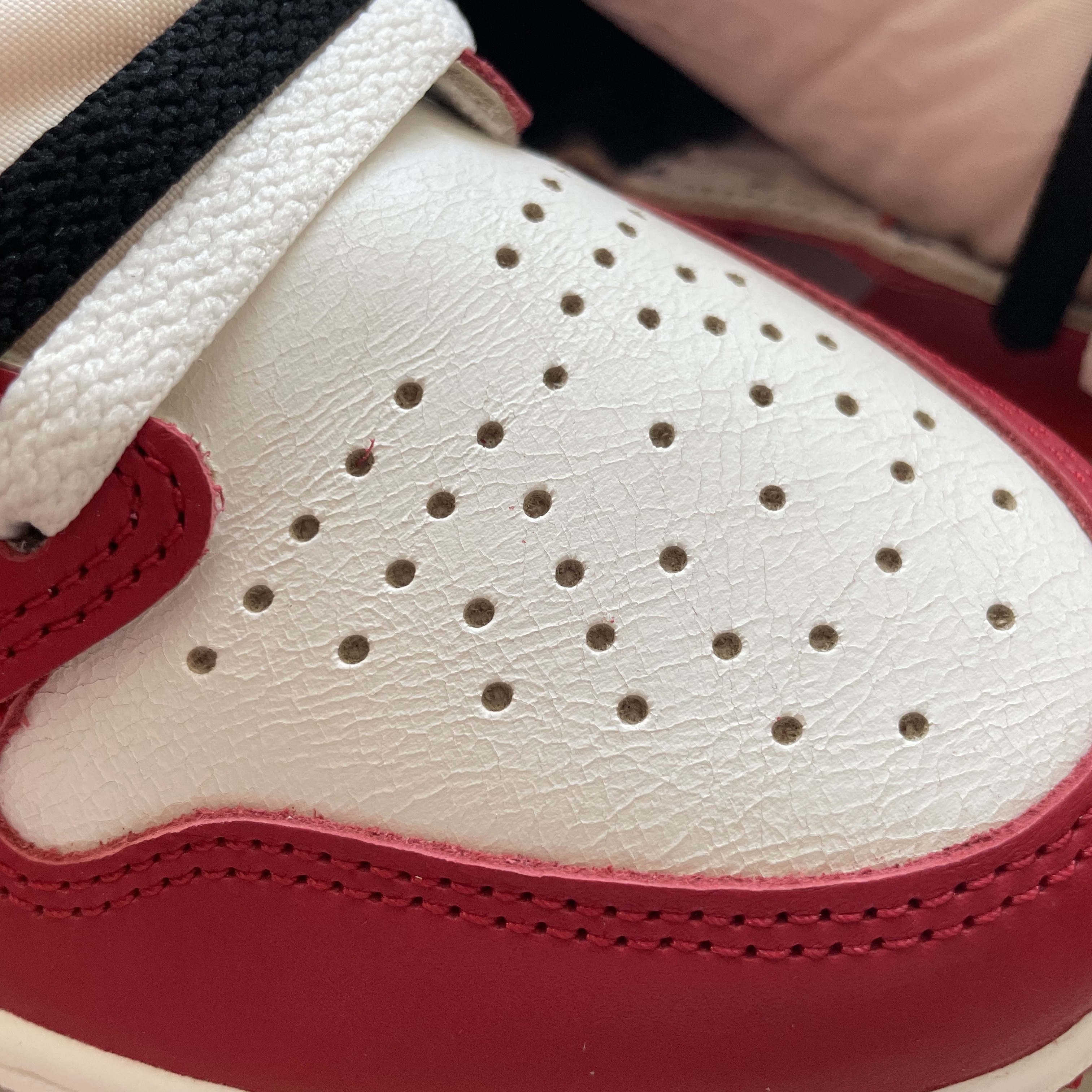 Jordan 1 Retro High OG Chicago 2022, Jordan 1 Retro Low OG Chicago 2016 착용 스타일 - 4