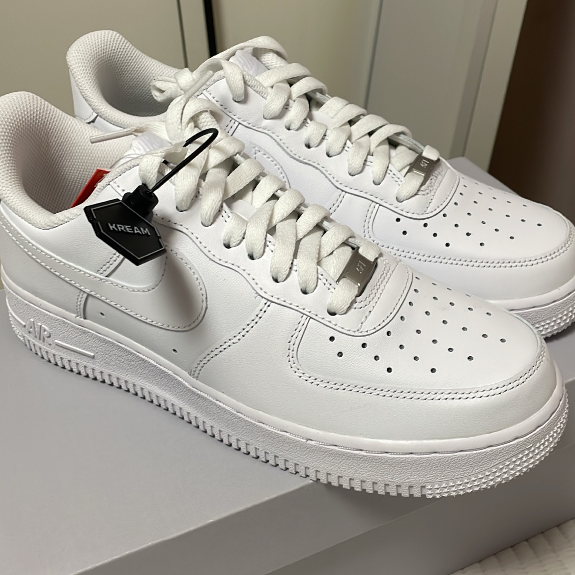 Nike Air Force 1 '07 Low White 착용 스타일