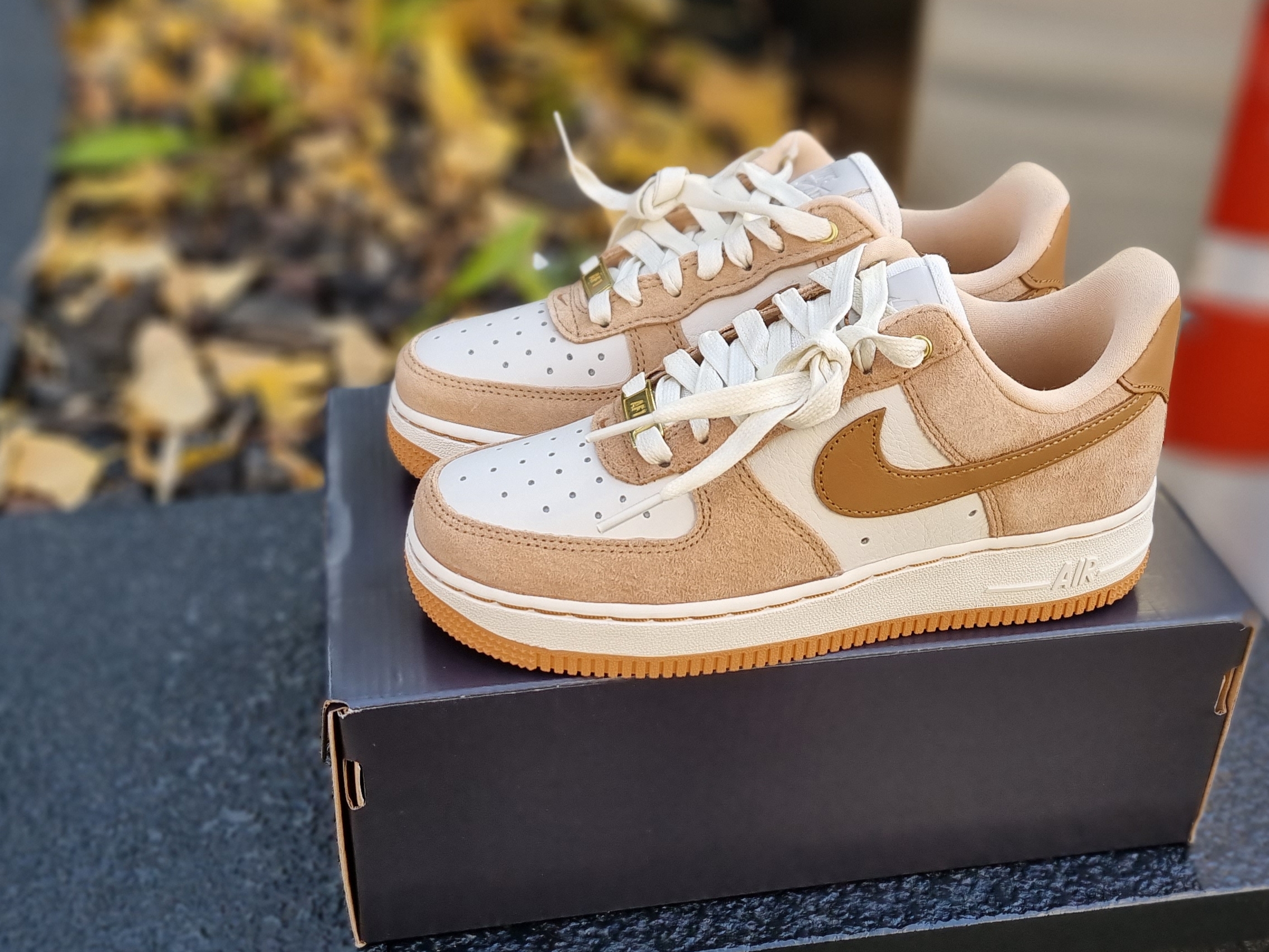 (W) Nike Air Force 1 LXX Flax 착용 스타일