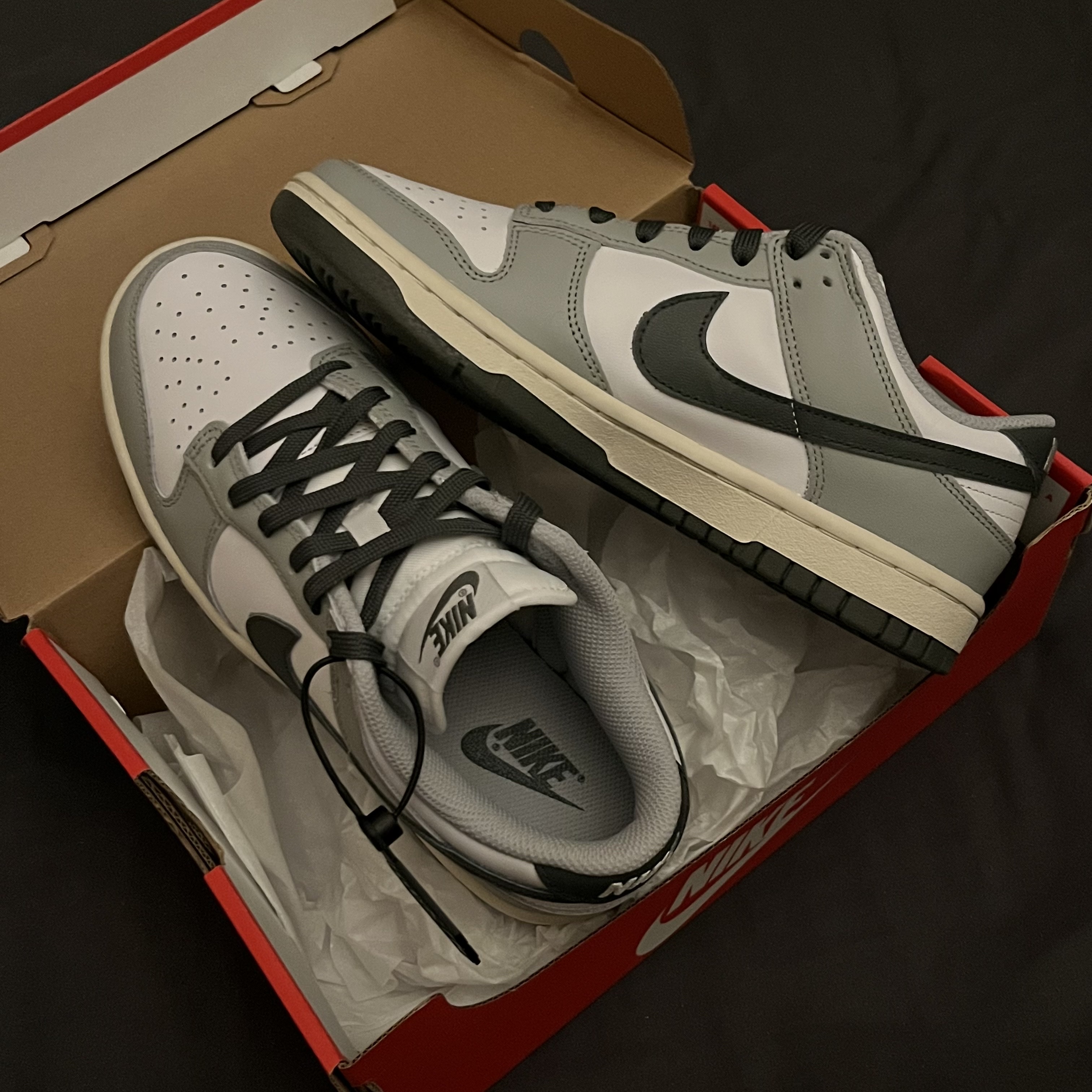 (W) Nike Dunk Low Light Smoke Grey 착용 스타일