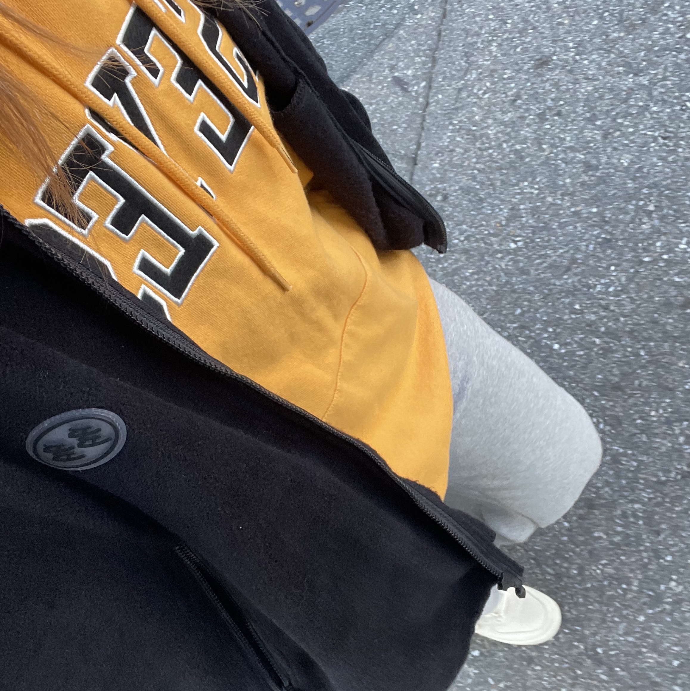Dada Fleece Jacket Black 착용 스타일 - 1